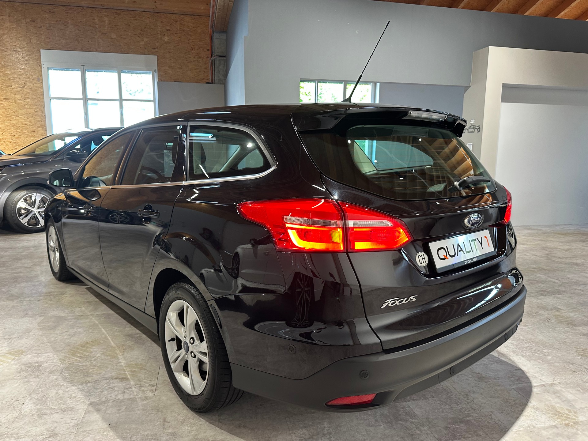 FORD Focus 2.0 TDCi Business 6-Gang/Inkl. 1. Jahr Garantie/Lückenlos servicegepflegt-image-3