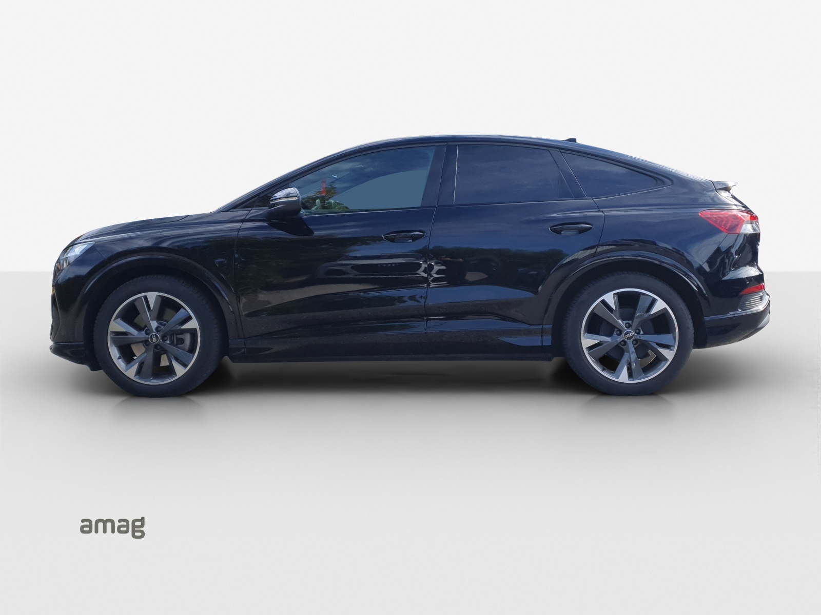 AUDI Q4 Sportback e-tron 50 quattro-image-1