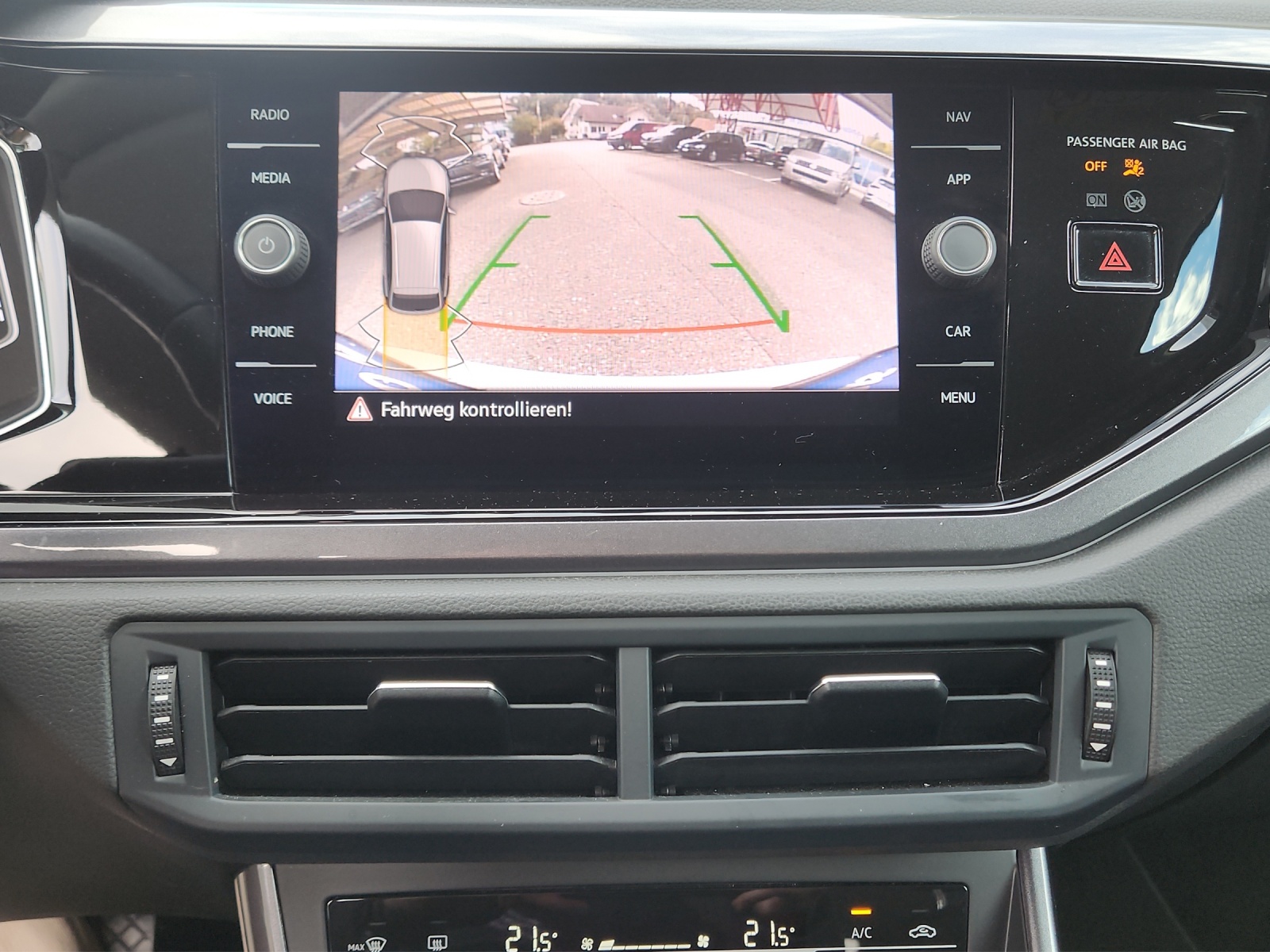 VW Taigo 1.0 TSI Style DSG-image-12