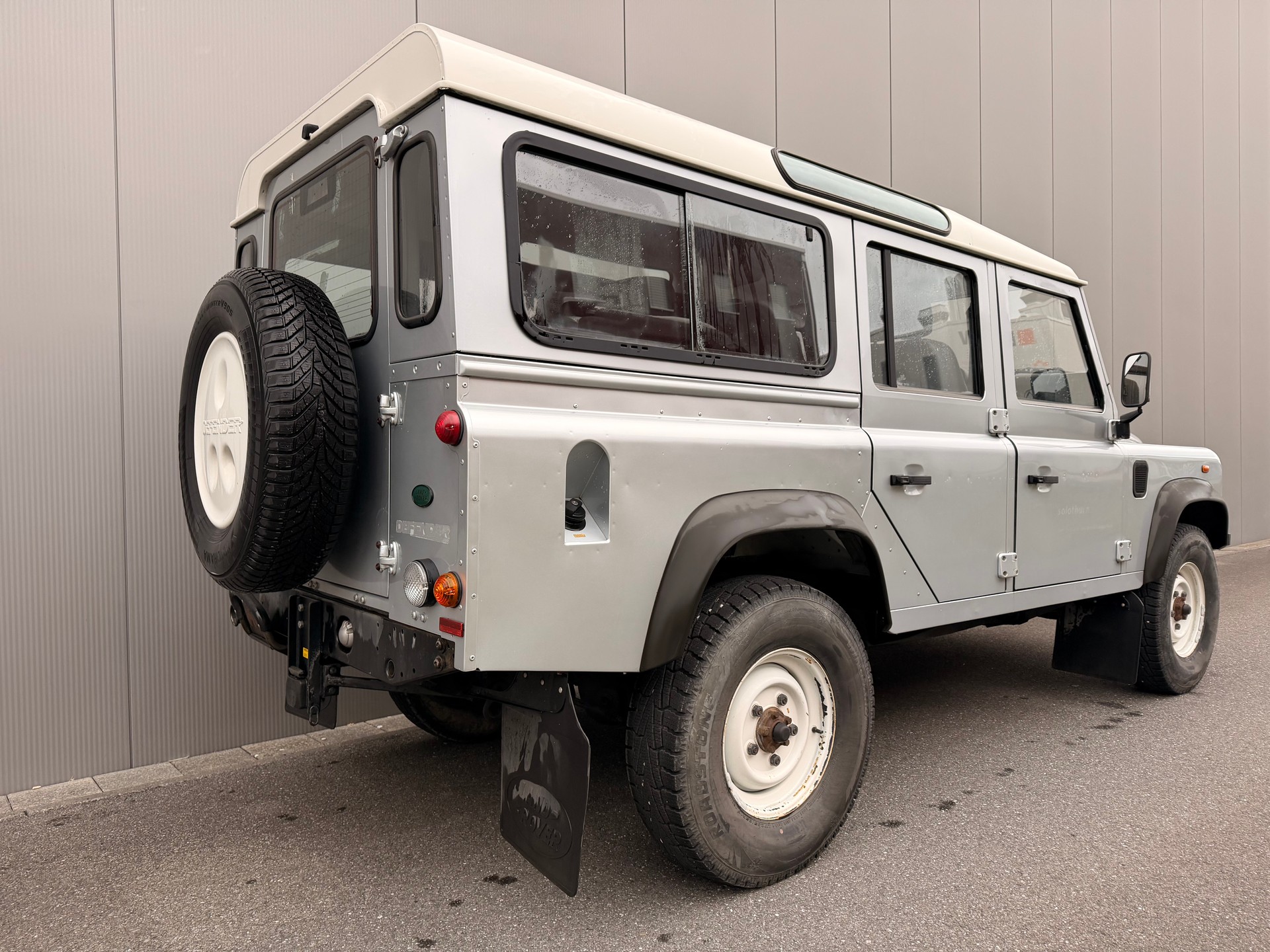 LAND ROVER Defender 110 TD4 2.4 *ex Army*-image-5