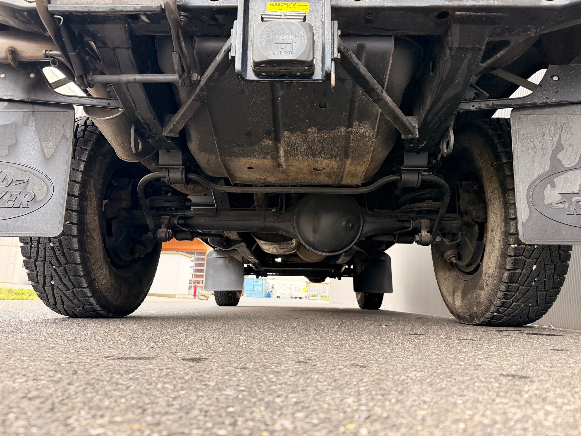 LAND ROVER Defender 110 TD4 2.4 *ex Army*-image-13