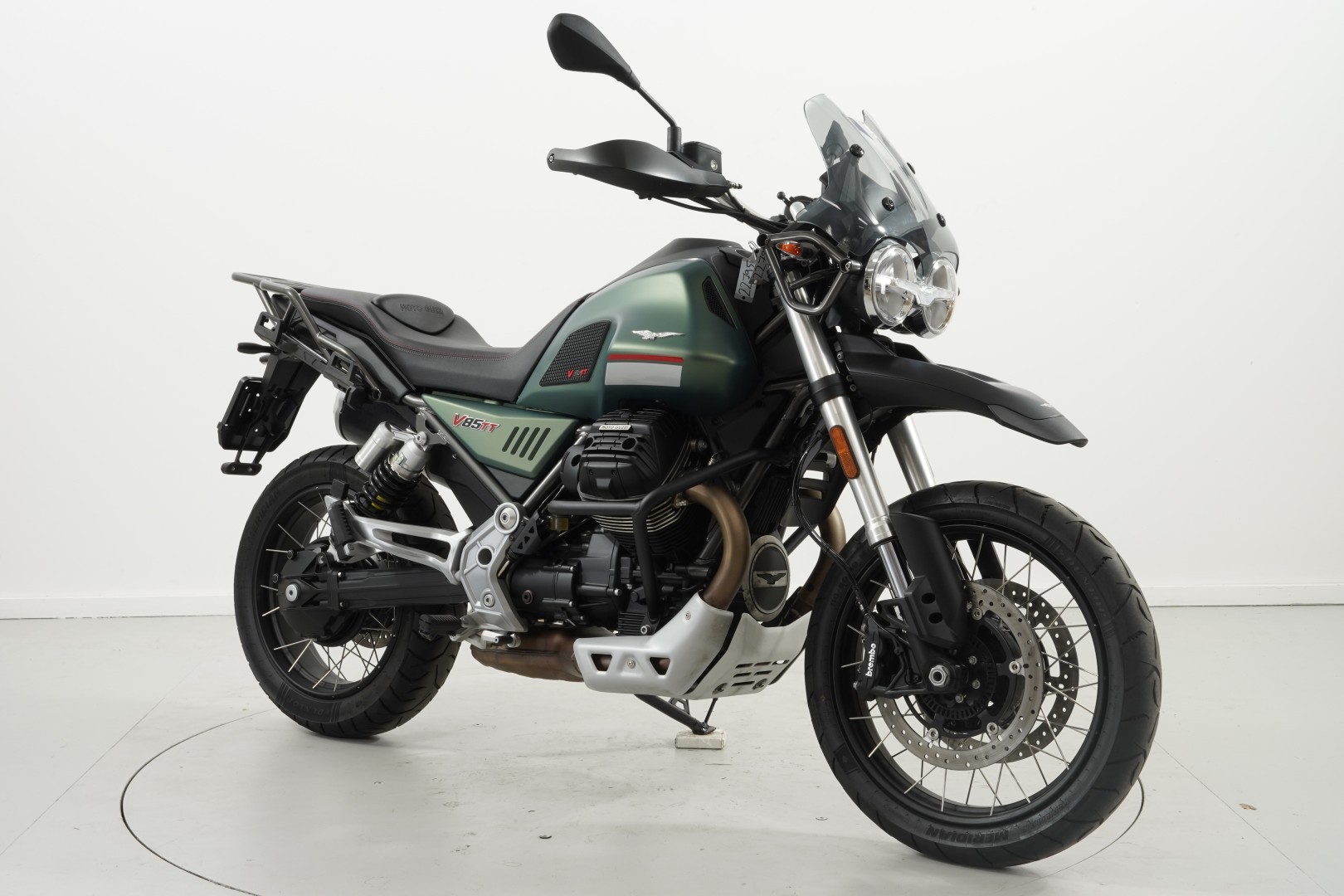 MOTO GUZZI V85 TT ABS-showroom-element-1