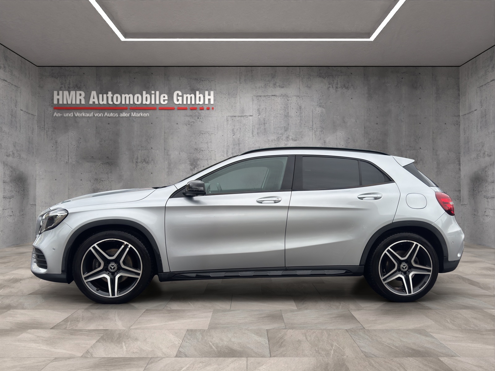 MERCEDES-BENZ GLA 250 AMG Line Swiss Star 4Matic 7G-DCT-image-6