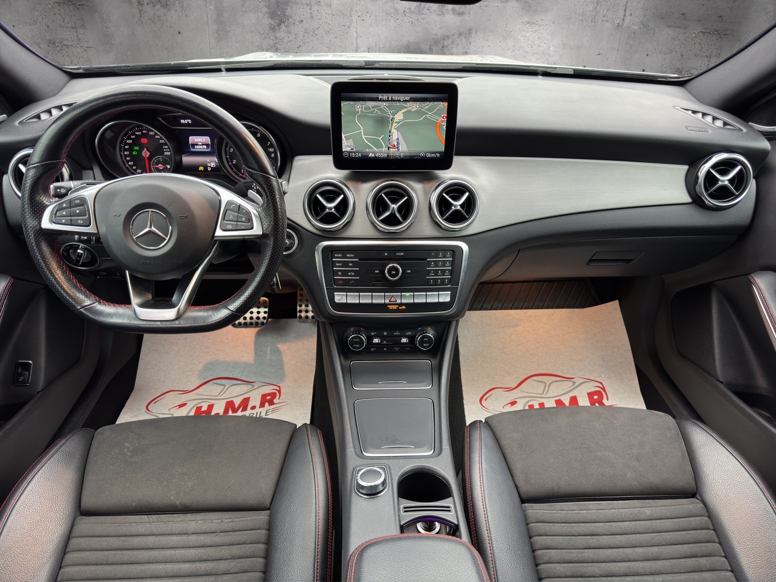 MERCEDES-BENZ GLA 250 AMG Line Swiss Star 4Matic 7G-DCT-image-8