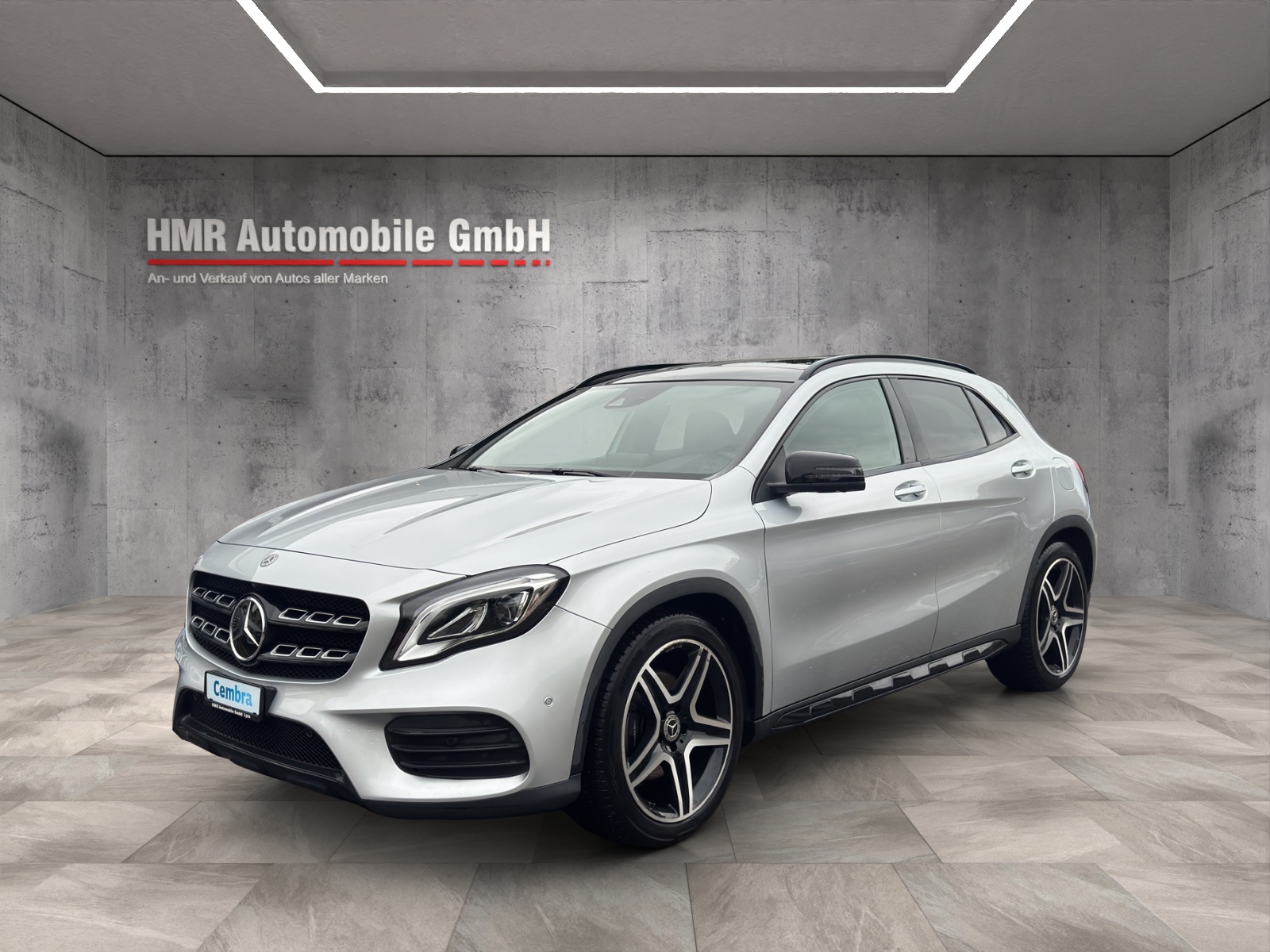 MERCEDES-BENZ GLA 250 AMG Line Swiss Star 4Matic 7G-DCT-image-2