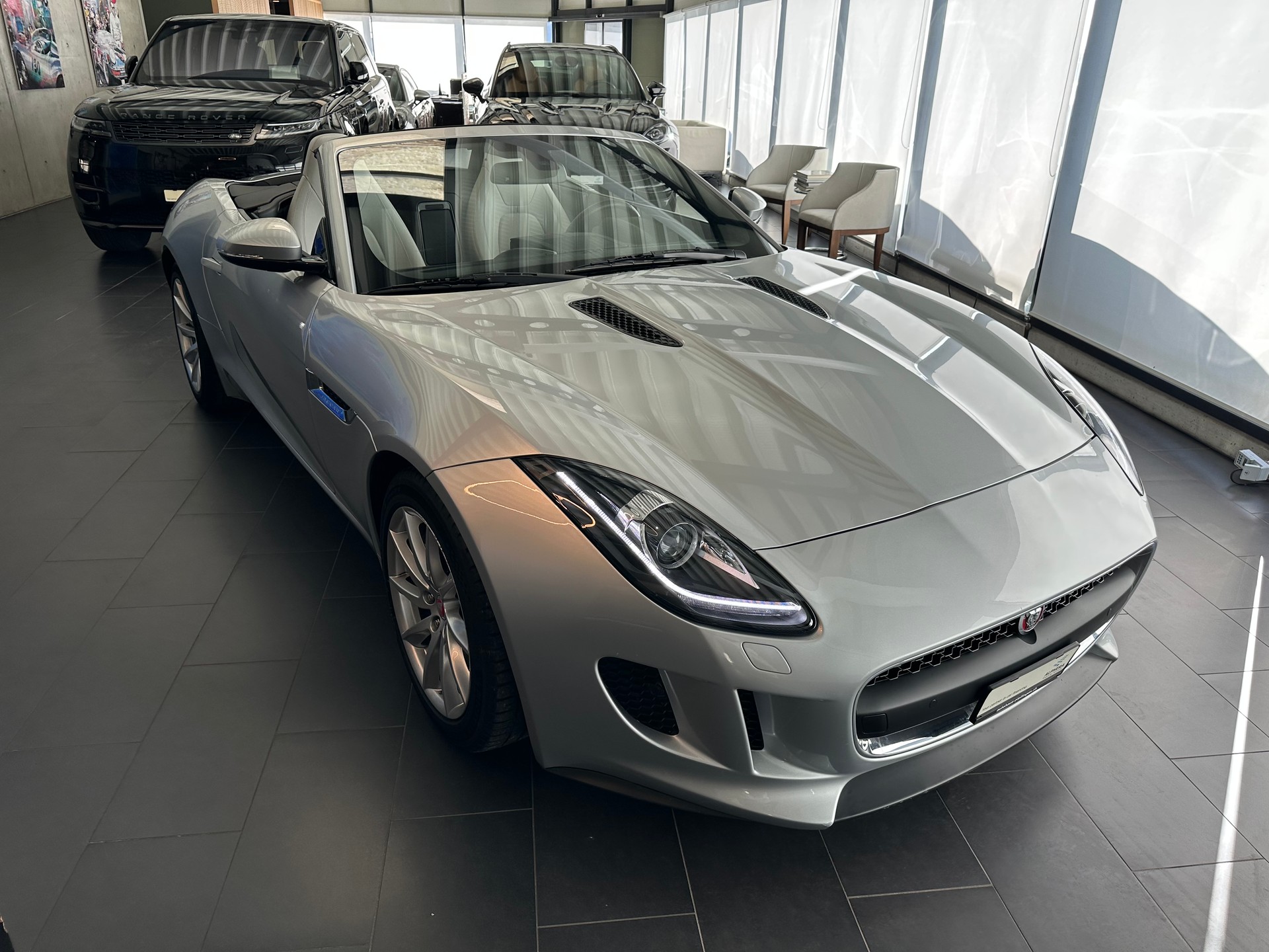 JAGUAR F-Type Convertible 3.0 V6-image-1