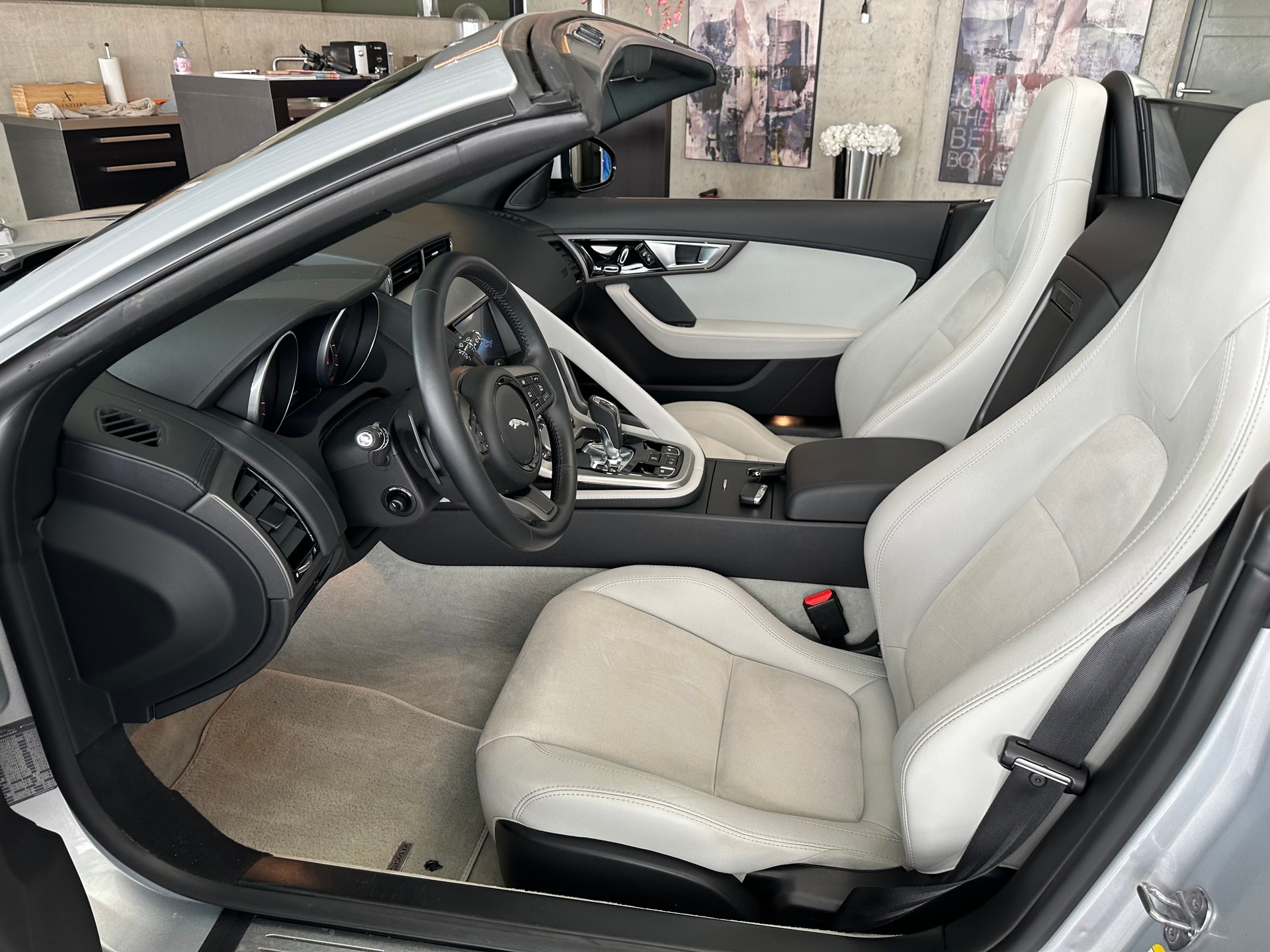JAGUAR F-Type Convertible 3.0 V6-image-9