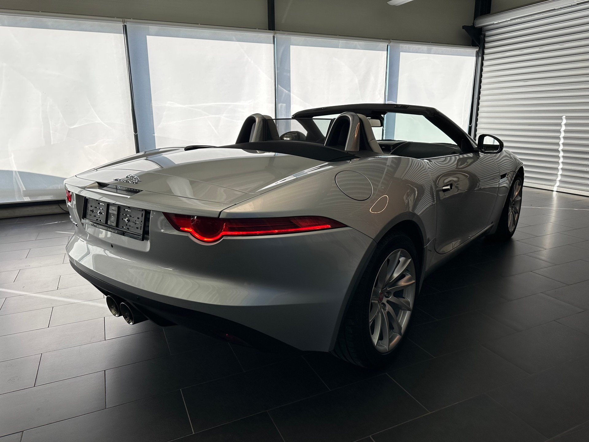 JAGUAR F-Type Convertible 3.0 V6-image-18