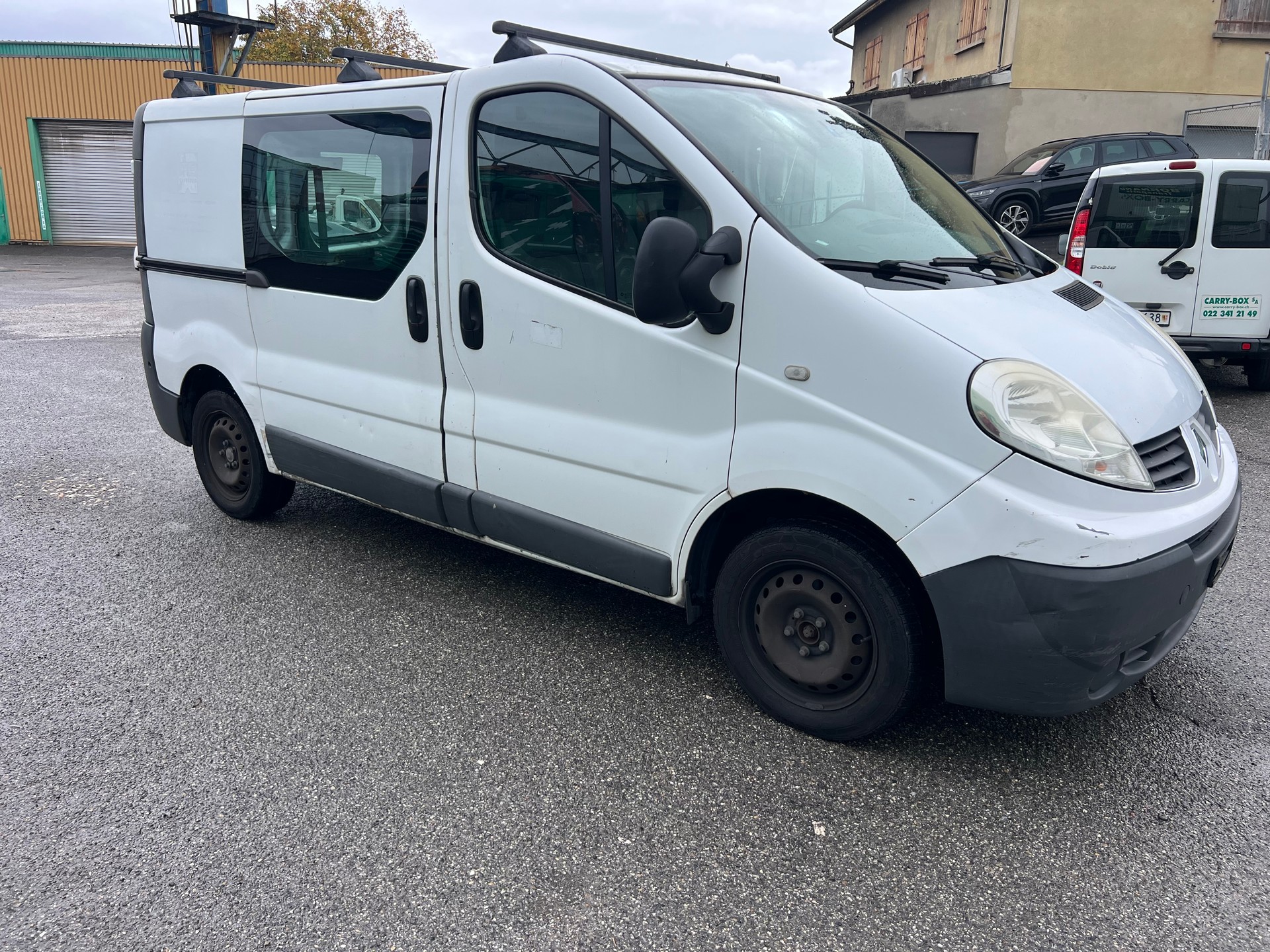 RENAULT Trafic 2.0 dCi 90 2.7t L1H1-image-7