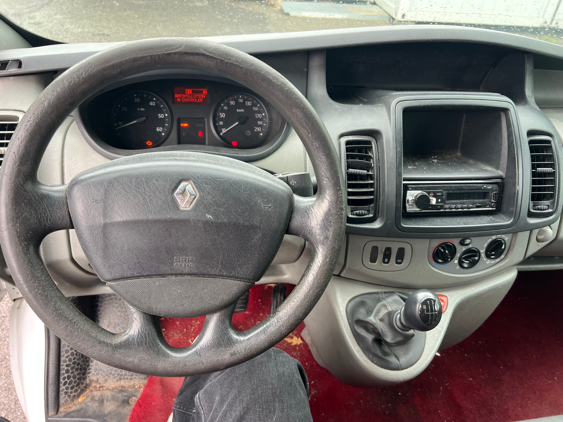RENAULT Trafic 2.0 dCi 90 2.7t L1H1-image-10
