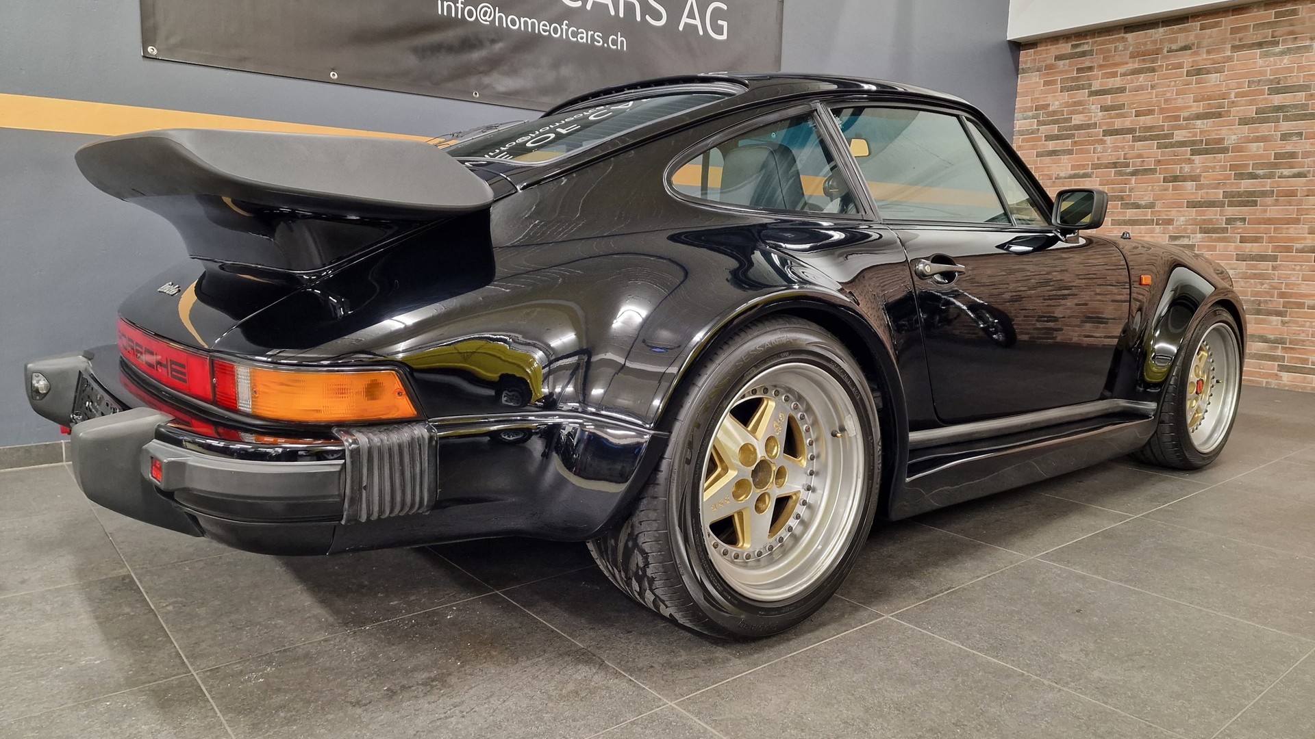 PORSCHE 911 930 3.3 Turbo-image-21