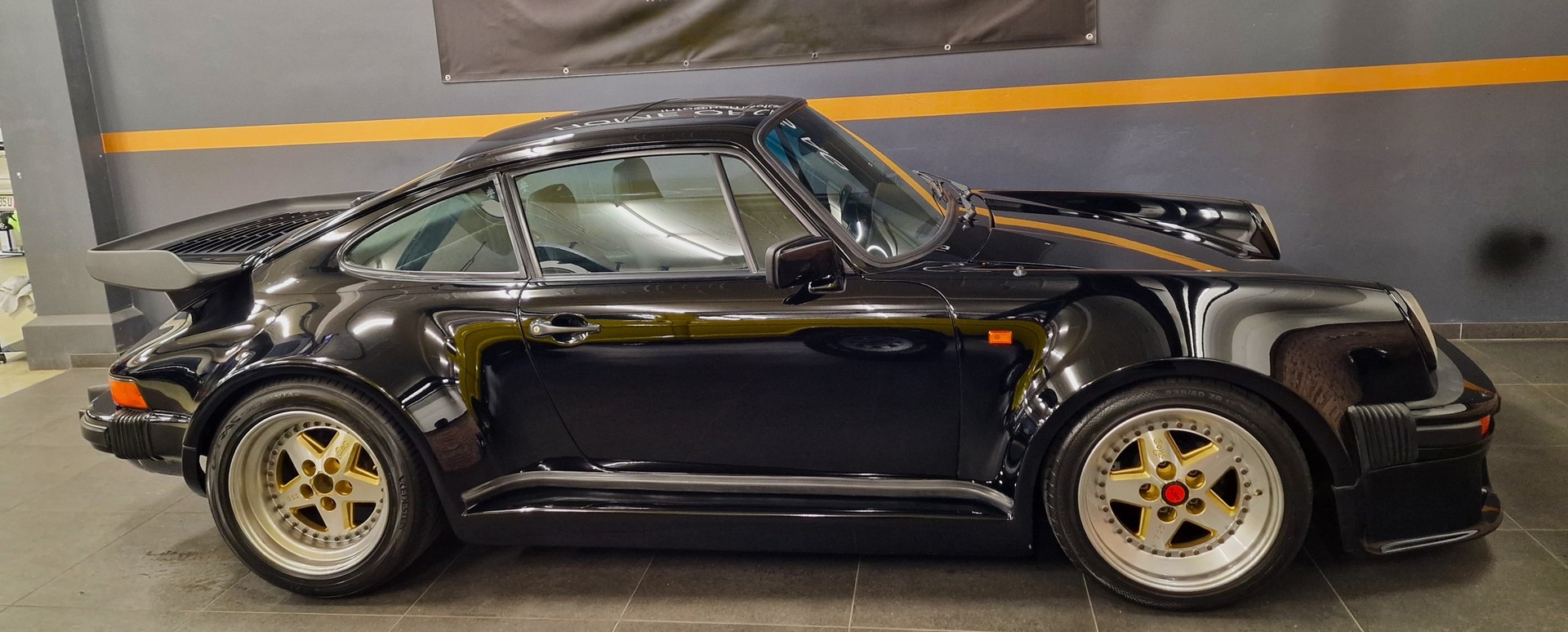 PORSCHE 911 930 3.3 Turbo-image-23