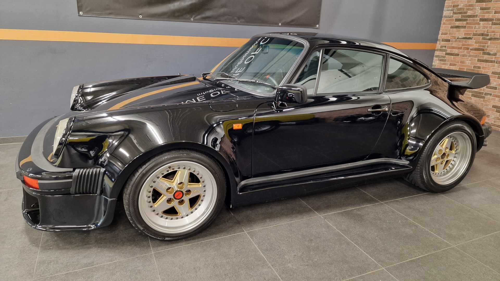 PORSCHE 911 930 3.3 Turbo-image-7