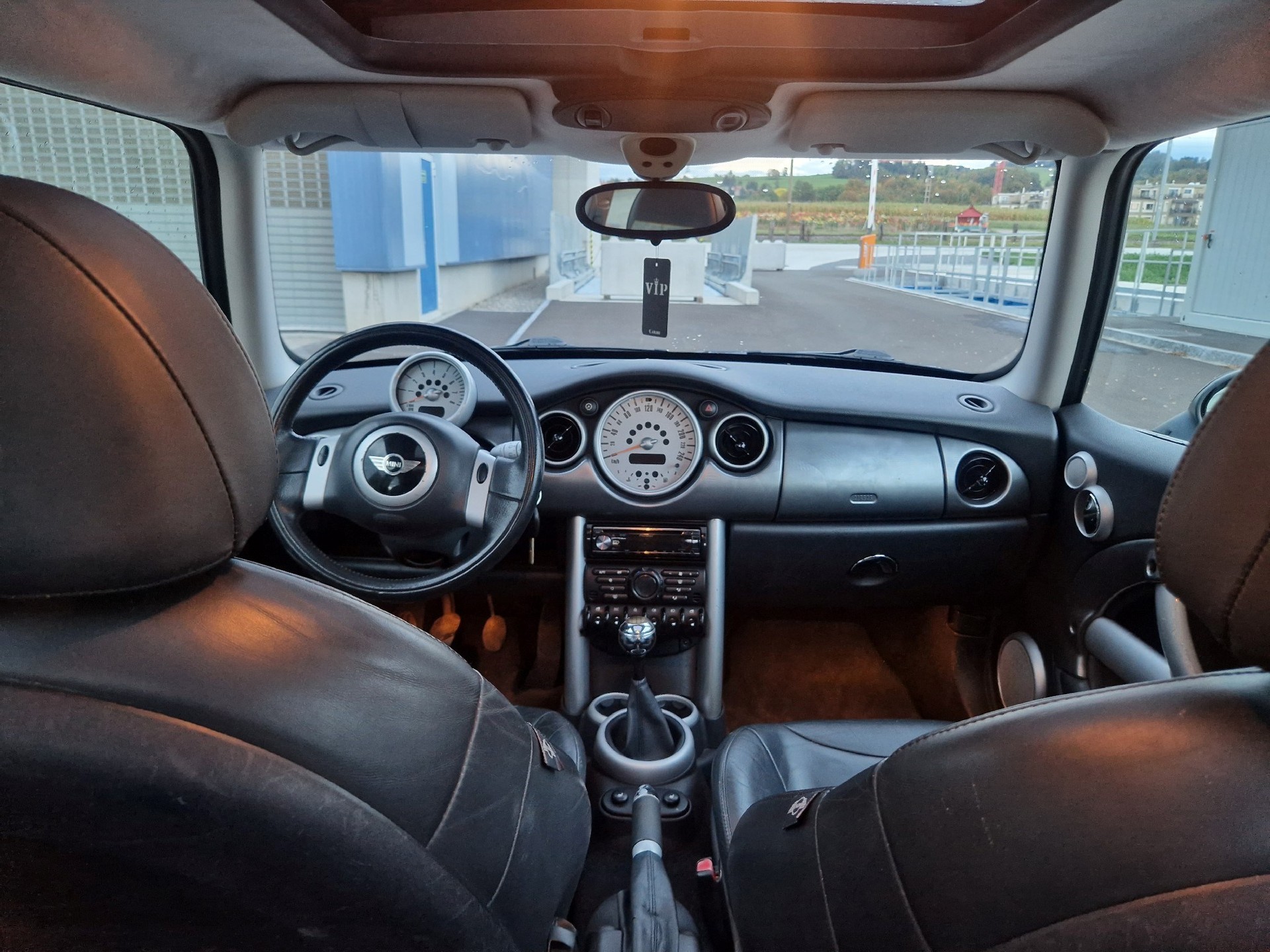 MINI Cooper S-image-1