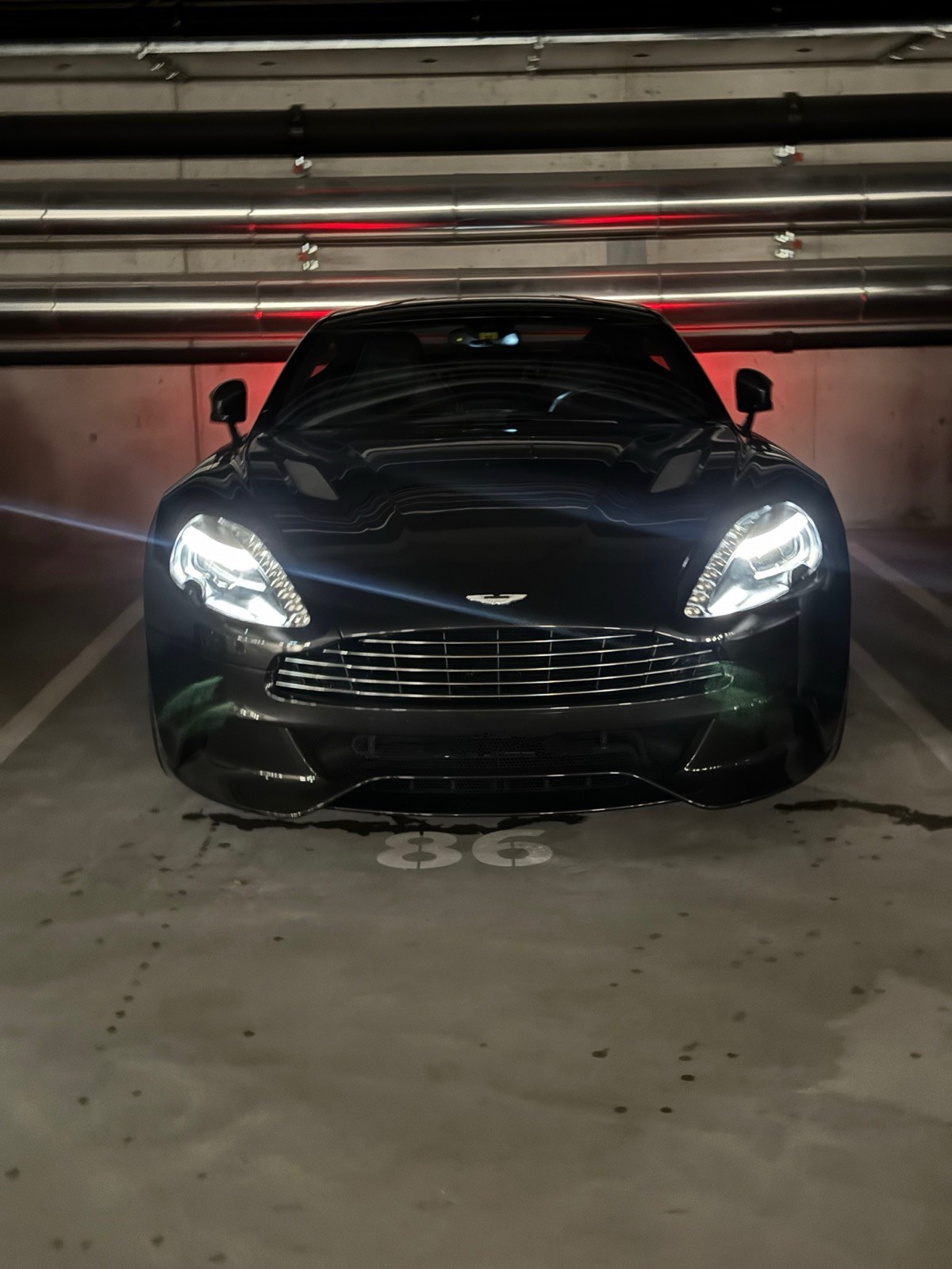 ASTON MARTIN Vanquish V12 5.9-48 Touchtronic 2-image-4