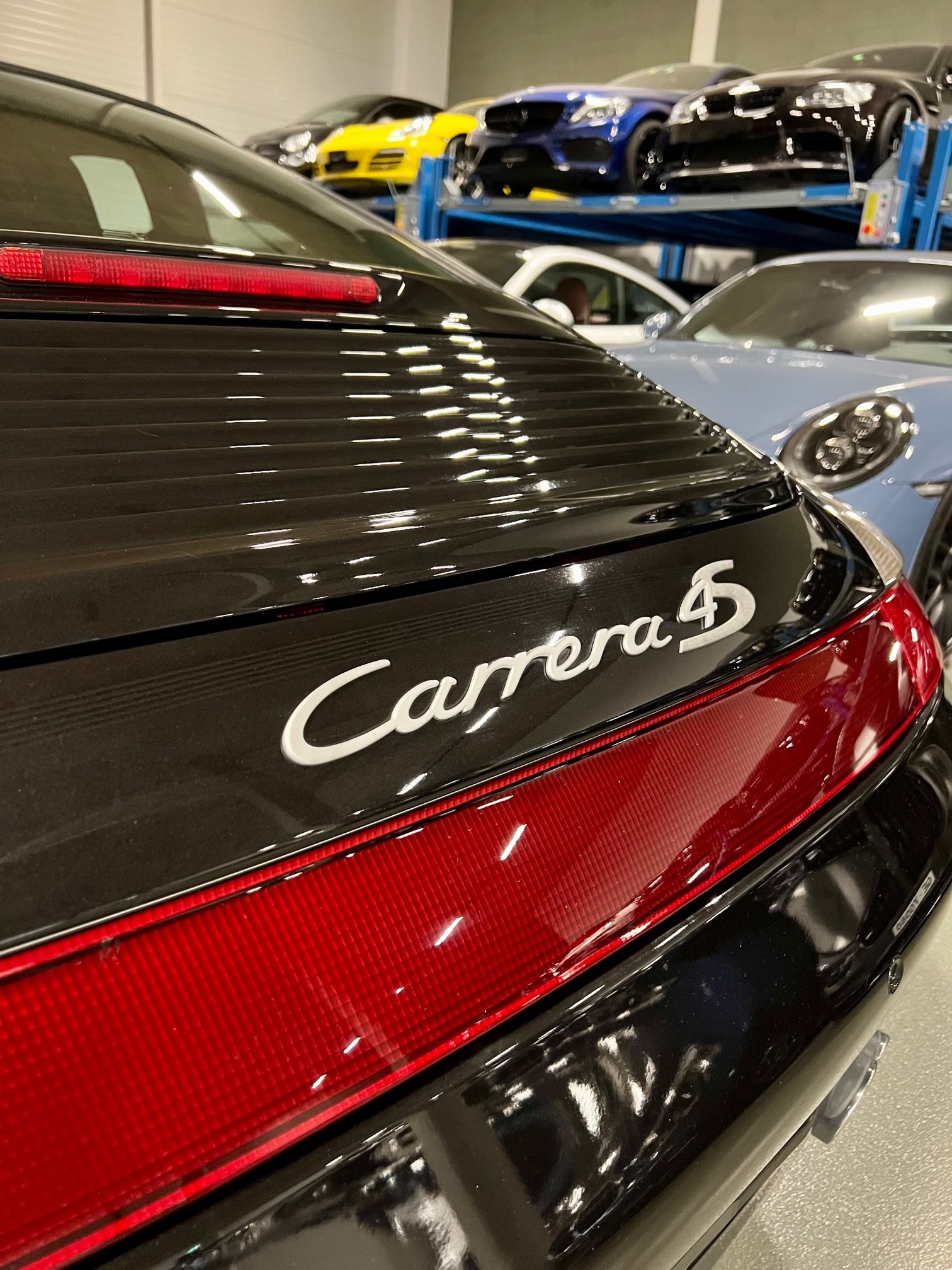 PORSCHE 911 Carrera 4 S-image-12