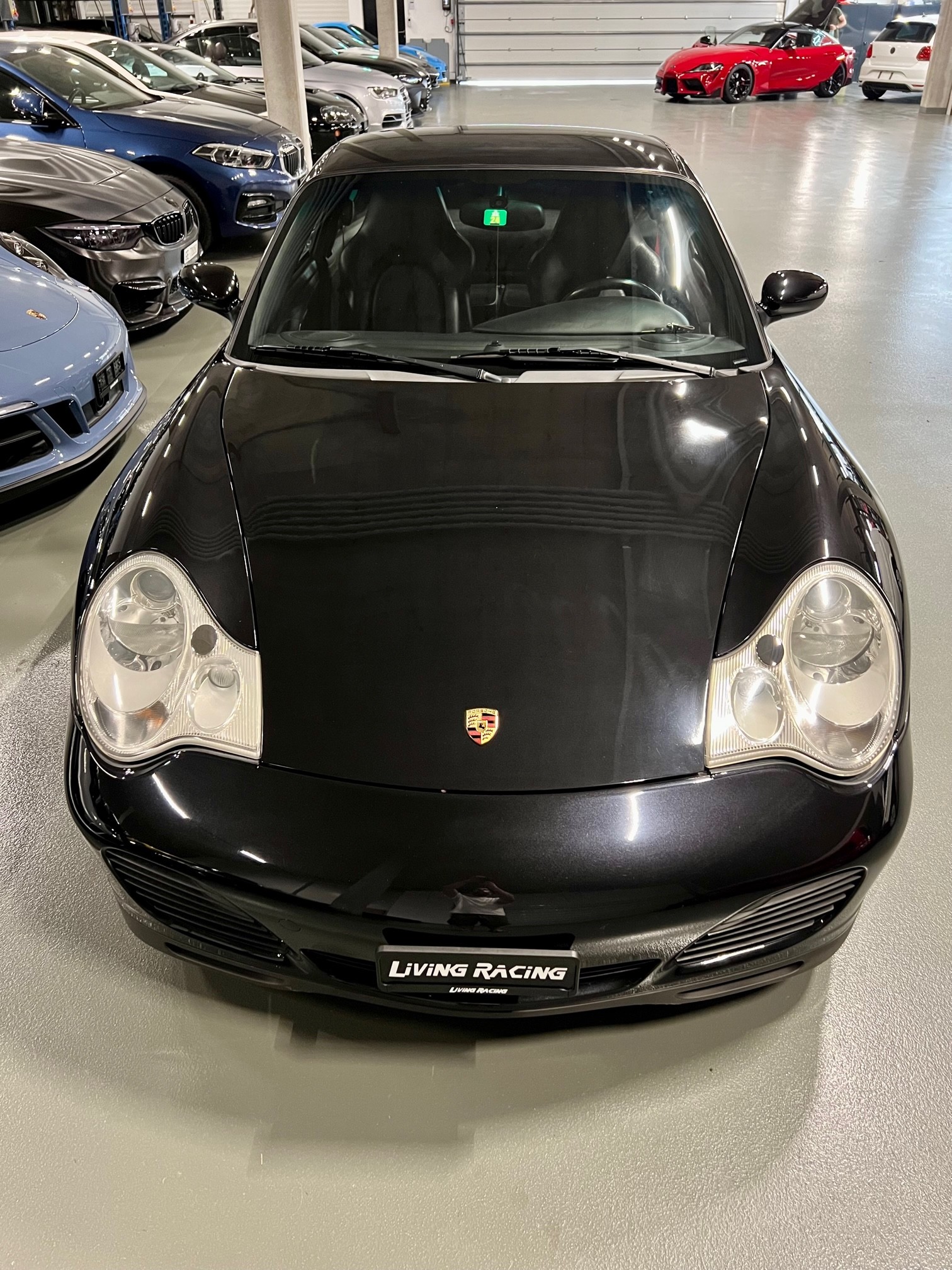 PORSCHE 911 Carrera 4 S-image-4