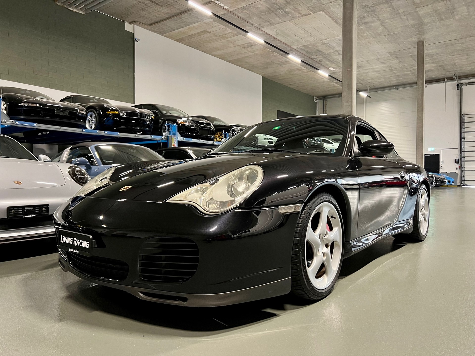 PORSCHE 911 Carrera 4 S-image-1