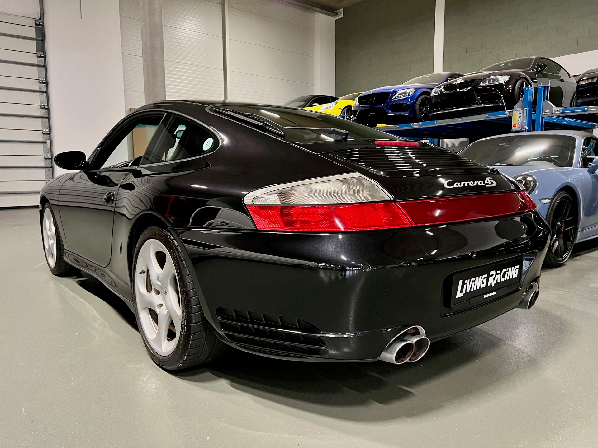 PORSCHE 911 Carrera 4 S-image-2