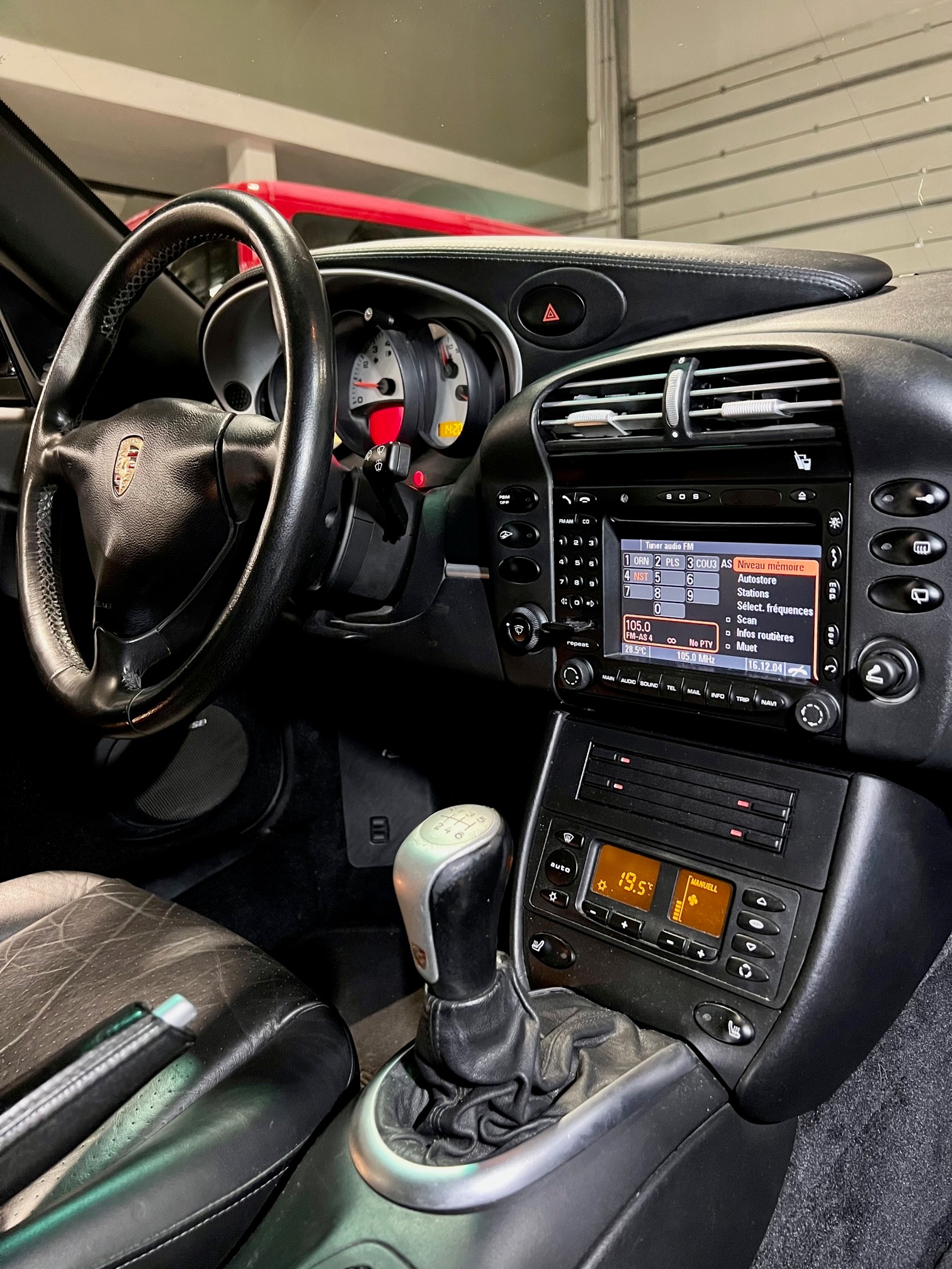 PORSCHE 911 Carrera 4 S-image-9