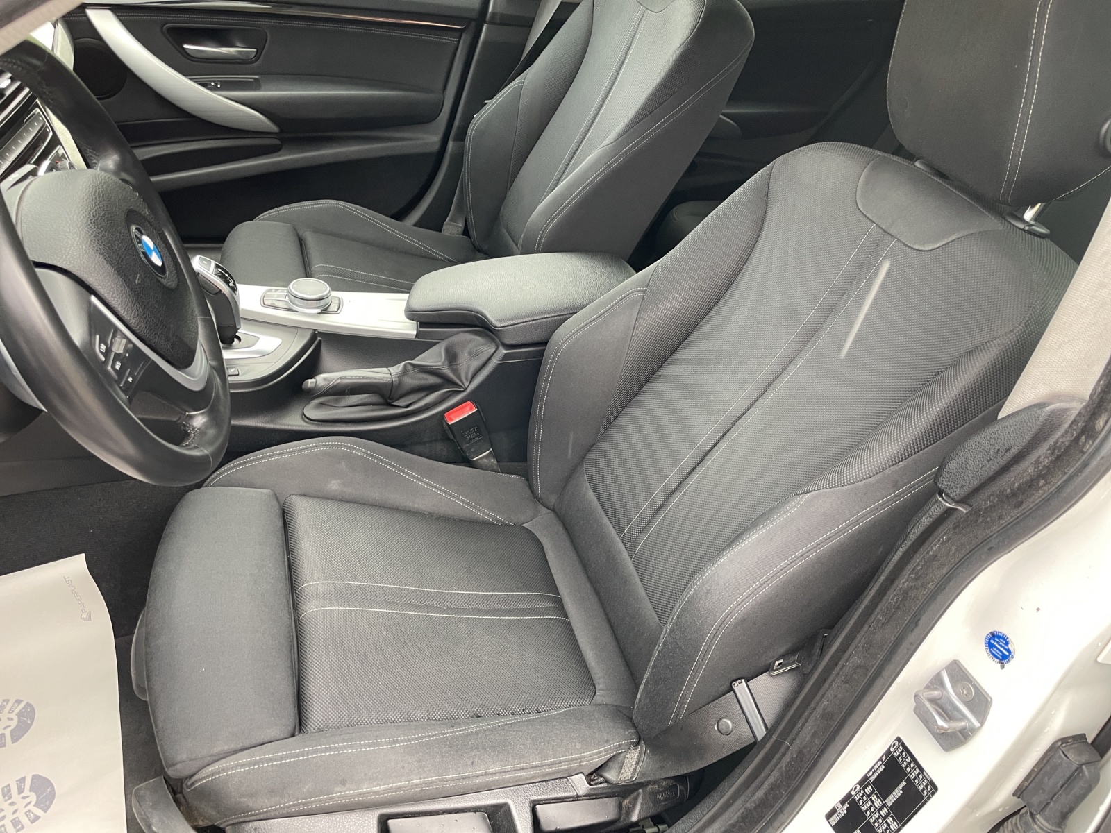 BMW 330i GT xDrive Steptronic [Expertise du jour + Garantie 12 mois + Service & Immat. Offerts]-image-11