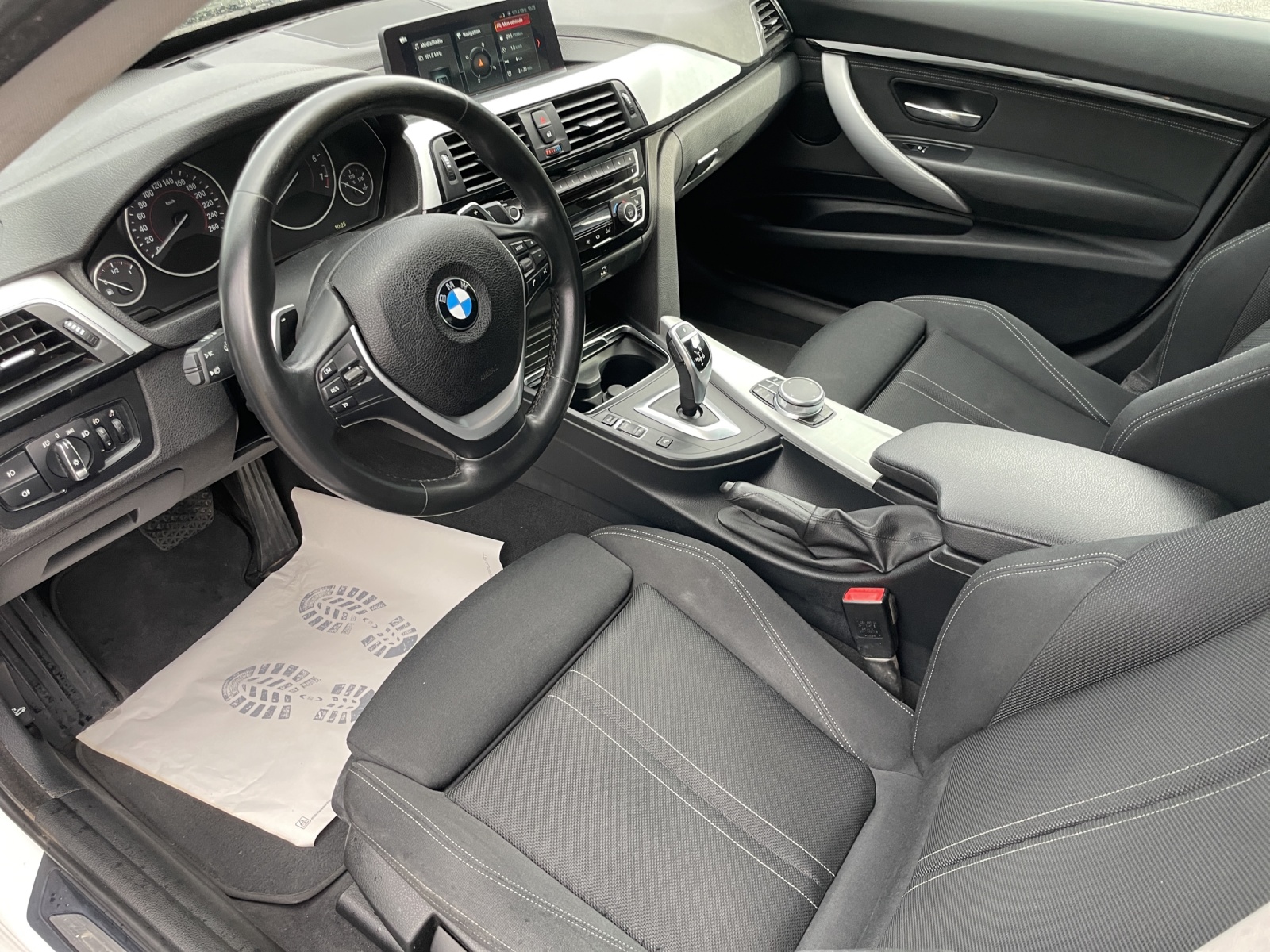 BMW 330i GT xDrive Steptronic [Expertise du jour + Garantie 12 mois + Service & Immat. Offerts]-image-12