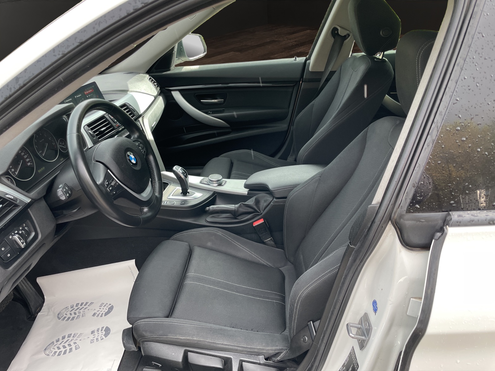 BMW 330i GT xDrive Steptronic [Expertise du jour + Garantie 12 mois + Service & Immat. Offerts]-image-9
