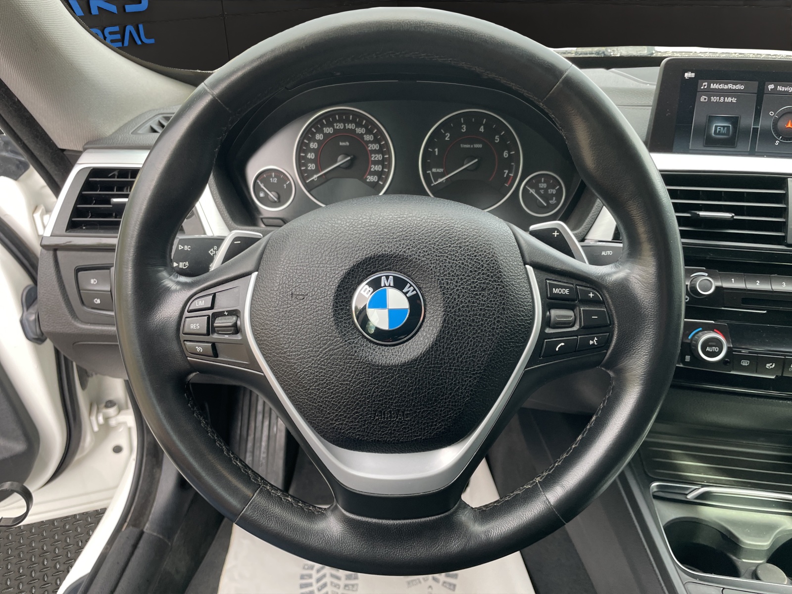 BMW 330i GT xDrive Steptronic [Expertise du jour + Garantie 12 mois + Service & Immat. Offerts]-image-10