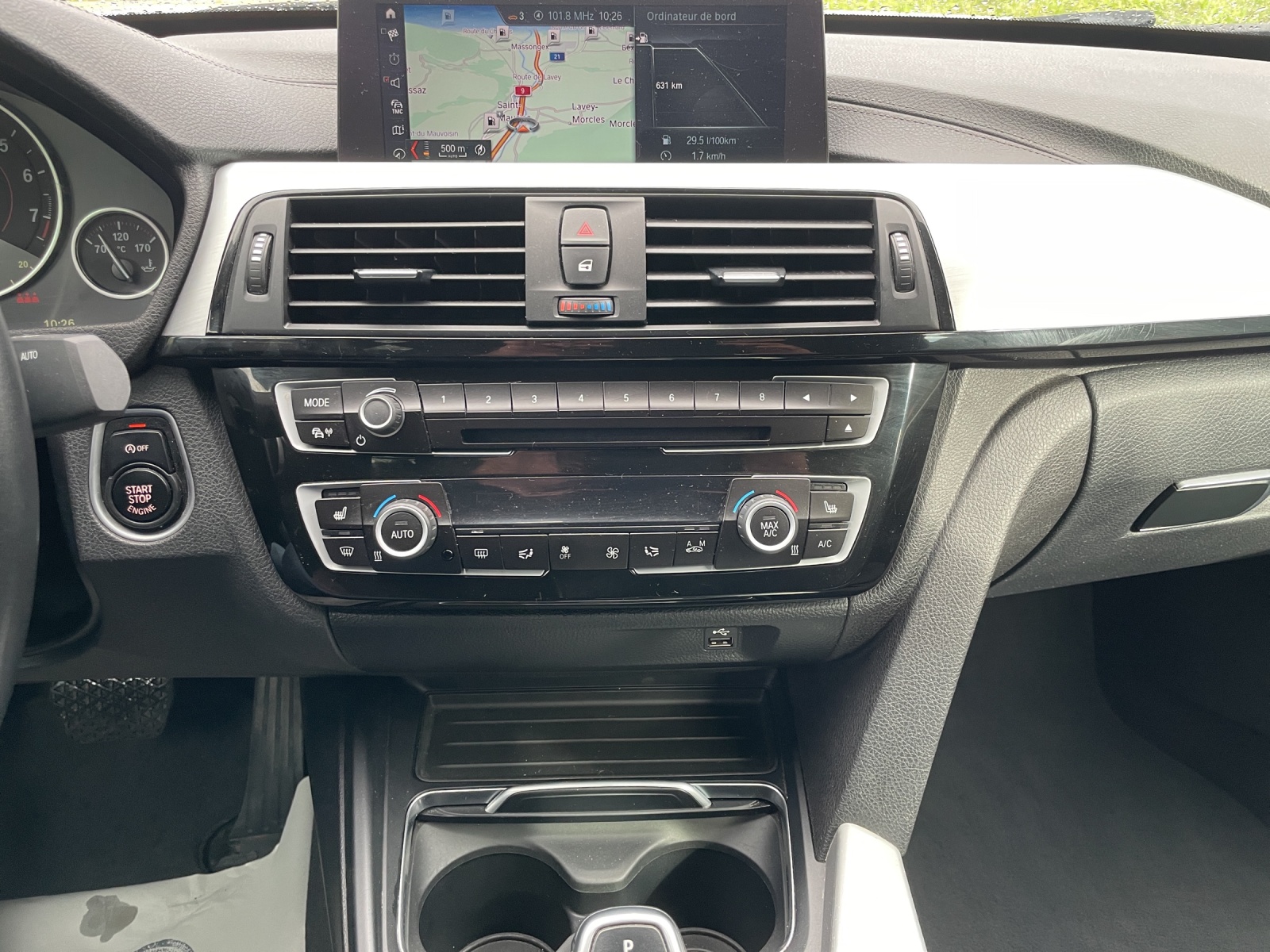 BMW 330i GT xDrive Steptronic [Expertise du jour + Garantie 12 mois + Service & Immat. Offerts]-image-15