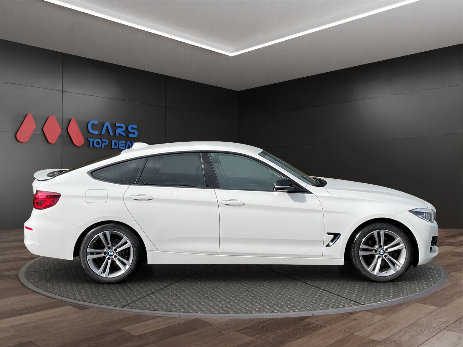 BMW 330i GT xDrive Steptronic [Expertise du jour + Garantie 12 mois + Service & Immat. Offerts]-image-6