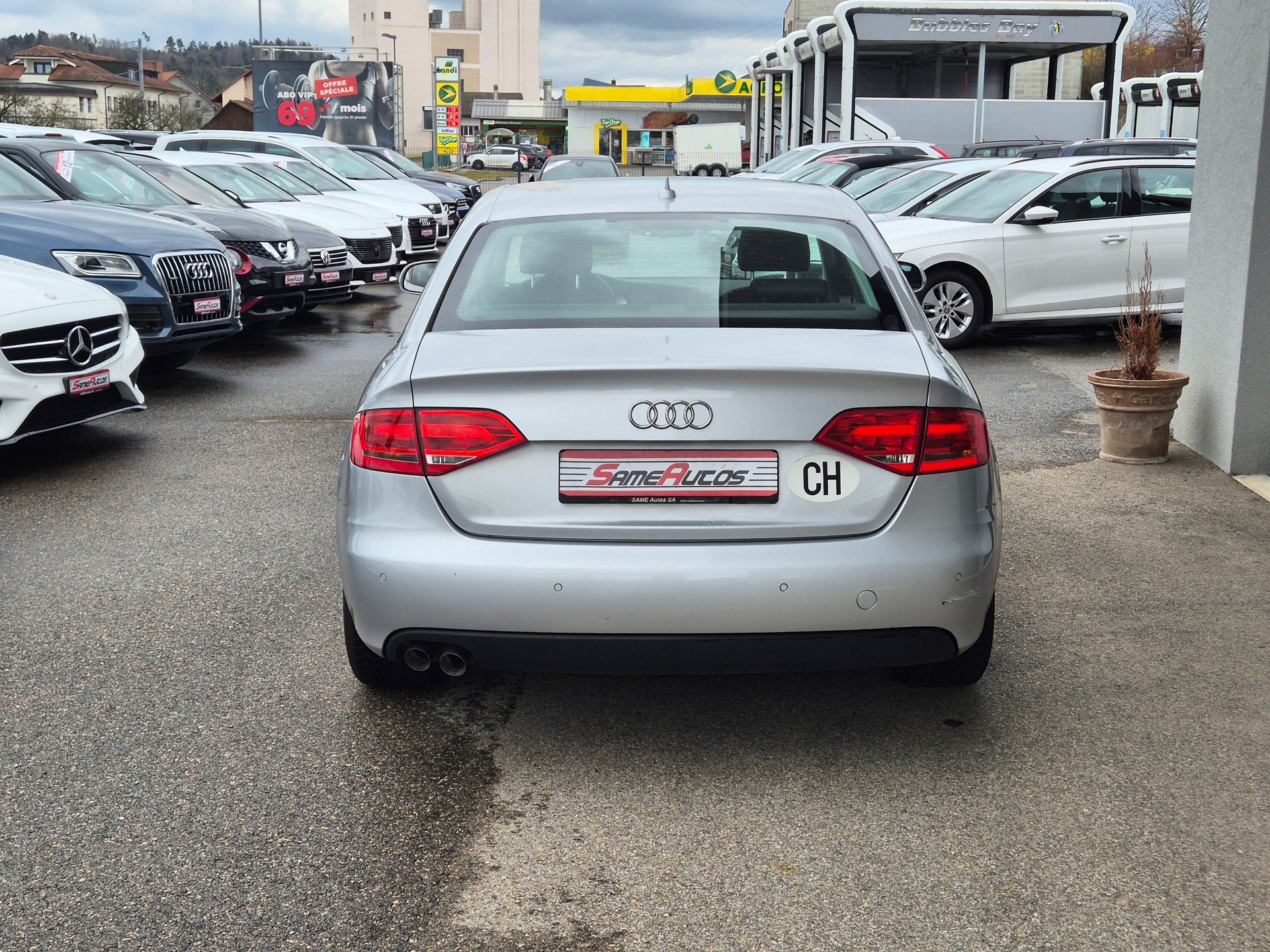 AUDI A4 2.0 TDI multitronic-image-2
