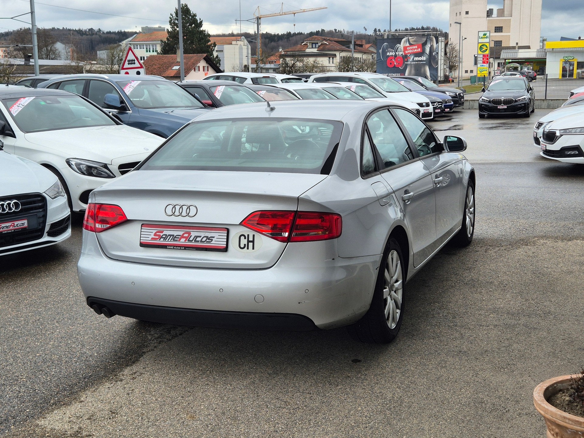 AUDI A4 2.0 TDI multitronic-image-1