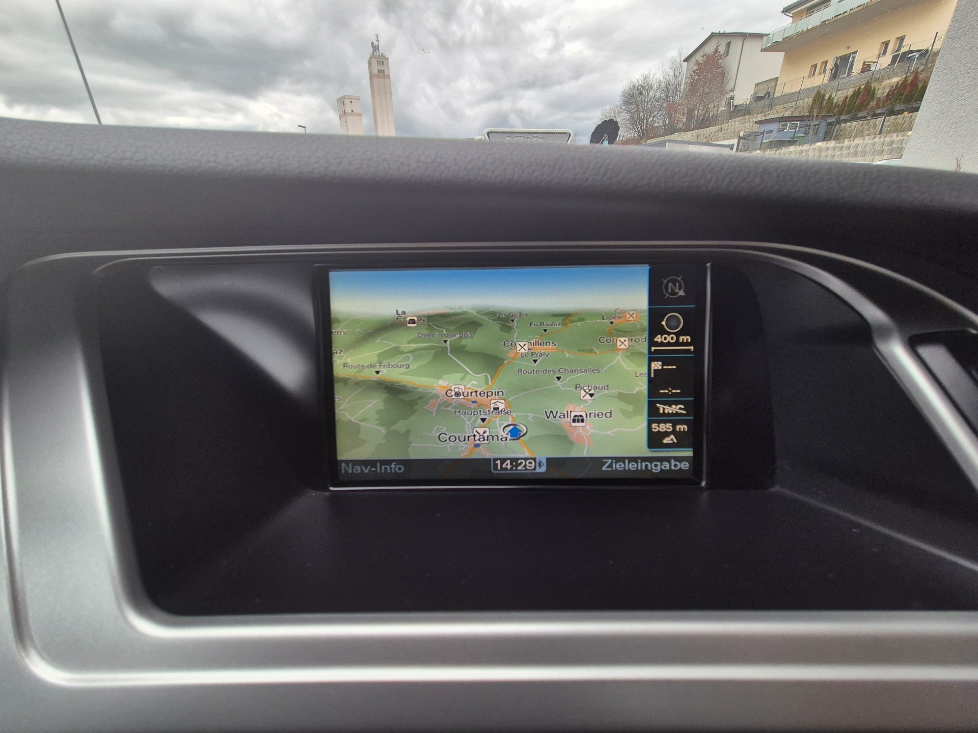 AUDI A4 2.0 TDI multitronic-image-12