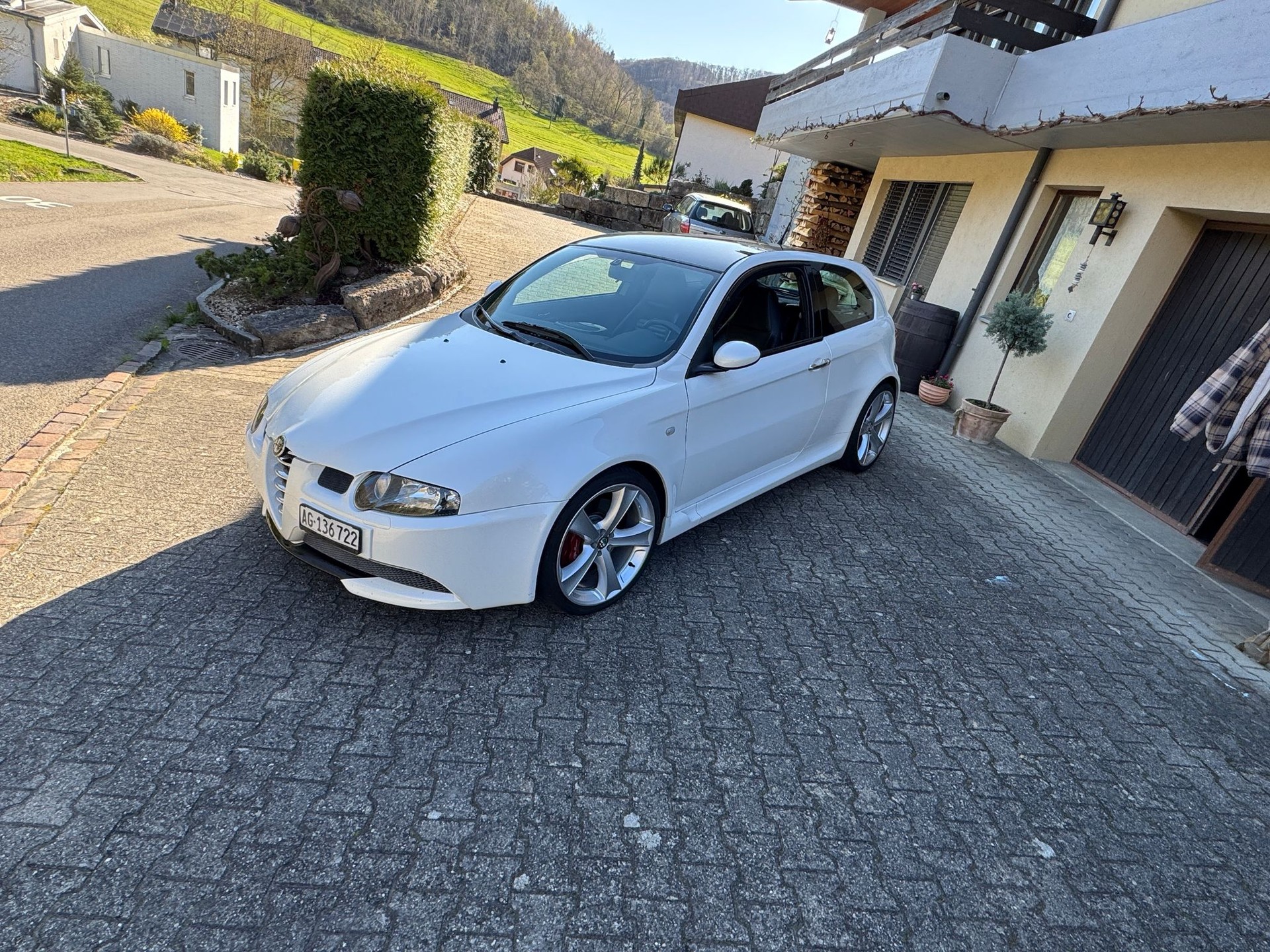 ALFA ROMEO 147 3.2 GTA-image-5