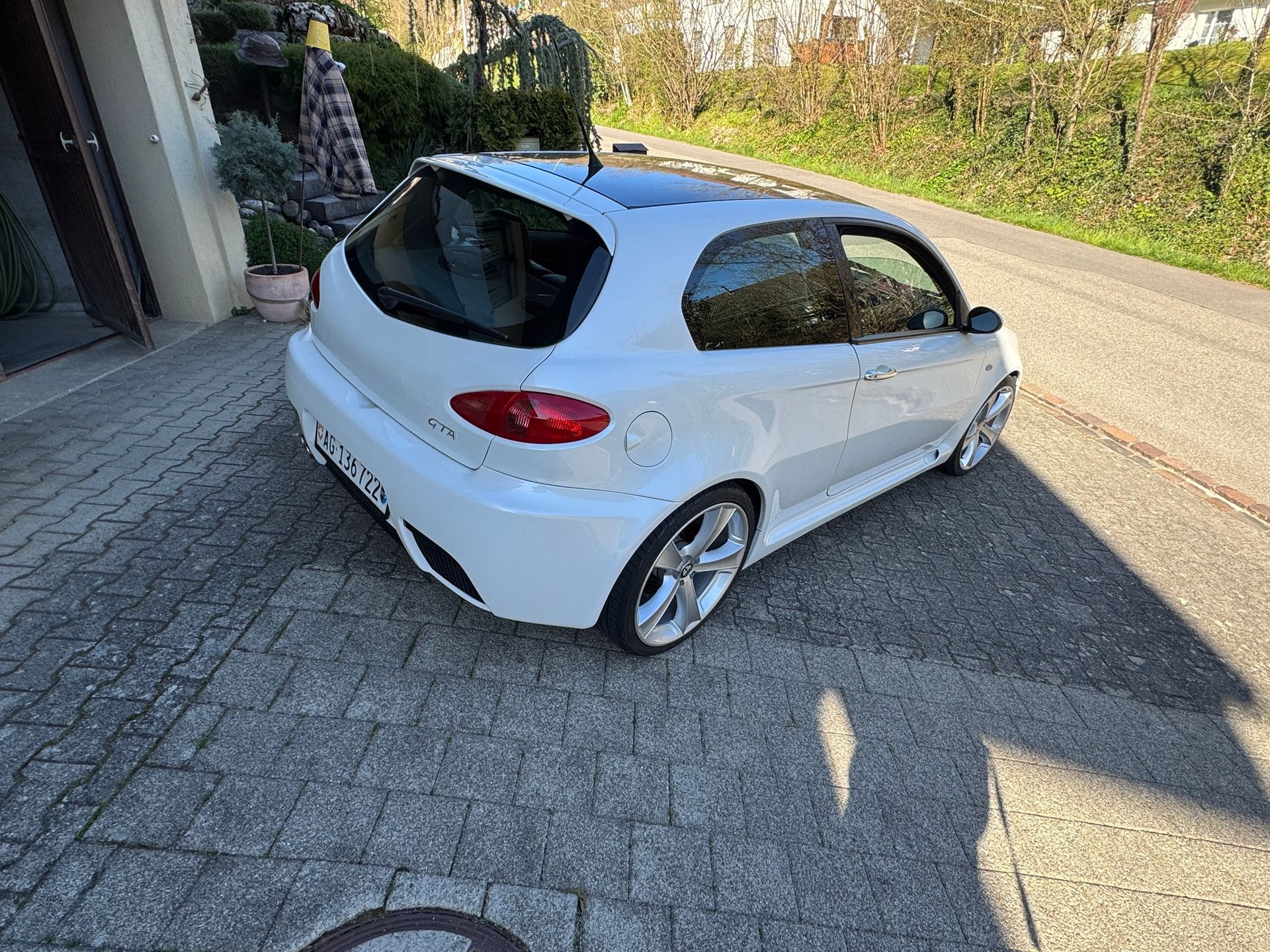 ALFA ROMEO 147 3.2 GTA-image-2