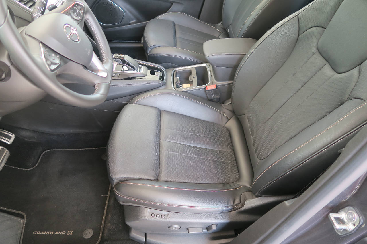OPEL Grandland X 1.6 T PHEV Ultimate 4x4-image-3