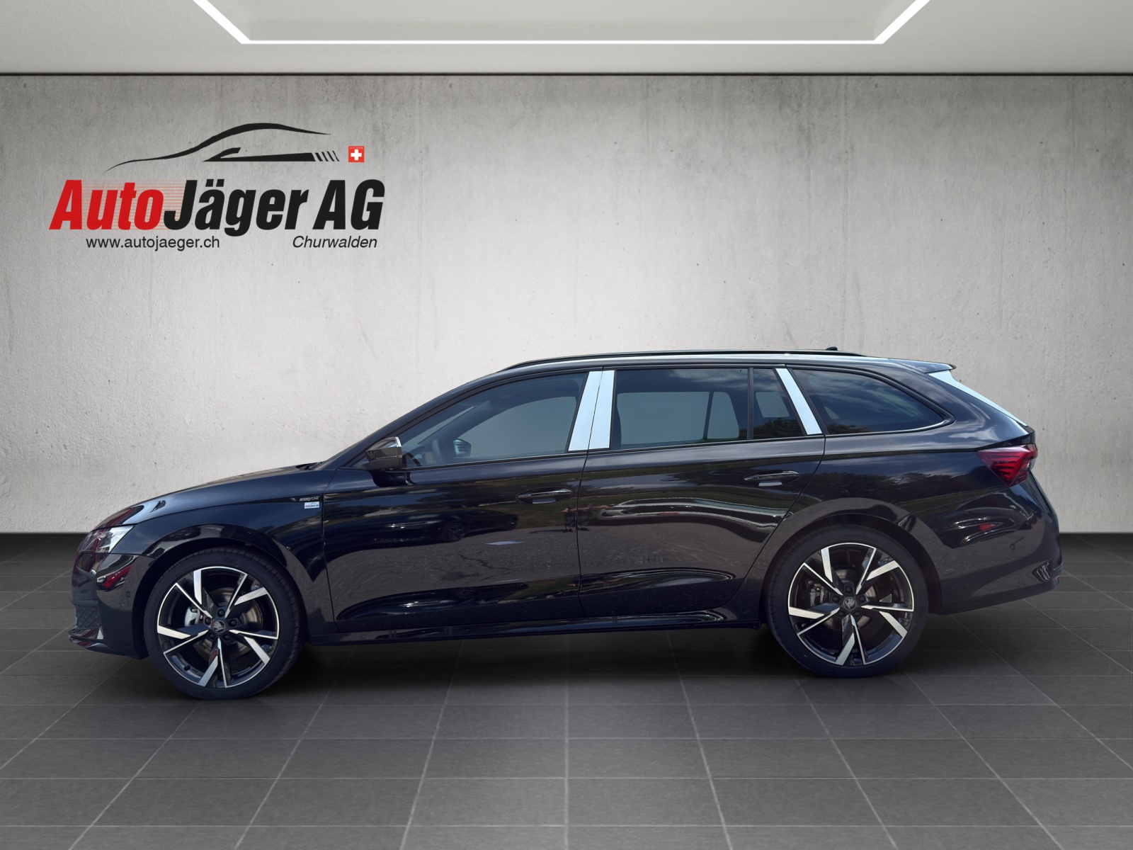 SKODA Octavia Combi 2.0 TSI DSG Sport Line 4x4-image-2