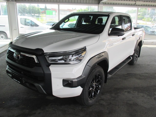 TOYOTA Hilux 2.8d MHEV Invincible Double Cab 4x4-image-0