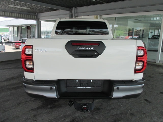 TOYOTA Hilux 2.8d MHEV Invincible Double Cab 4x4-image-10
