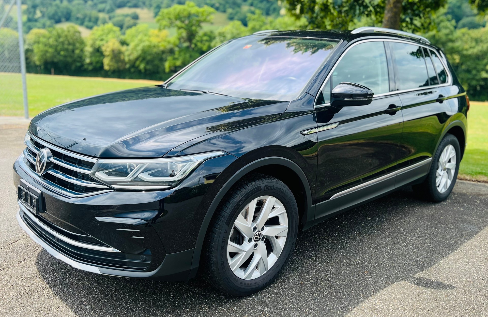 VW Tiguan 2.0 TDI SCR Elegance 4Motion DSG-image-5