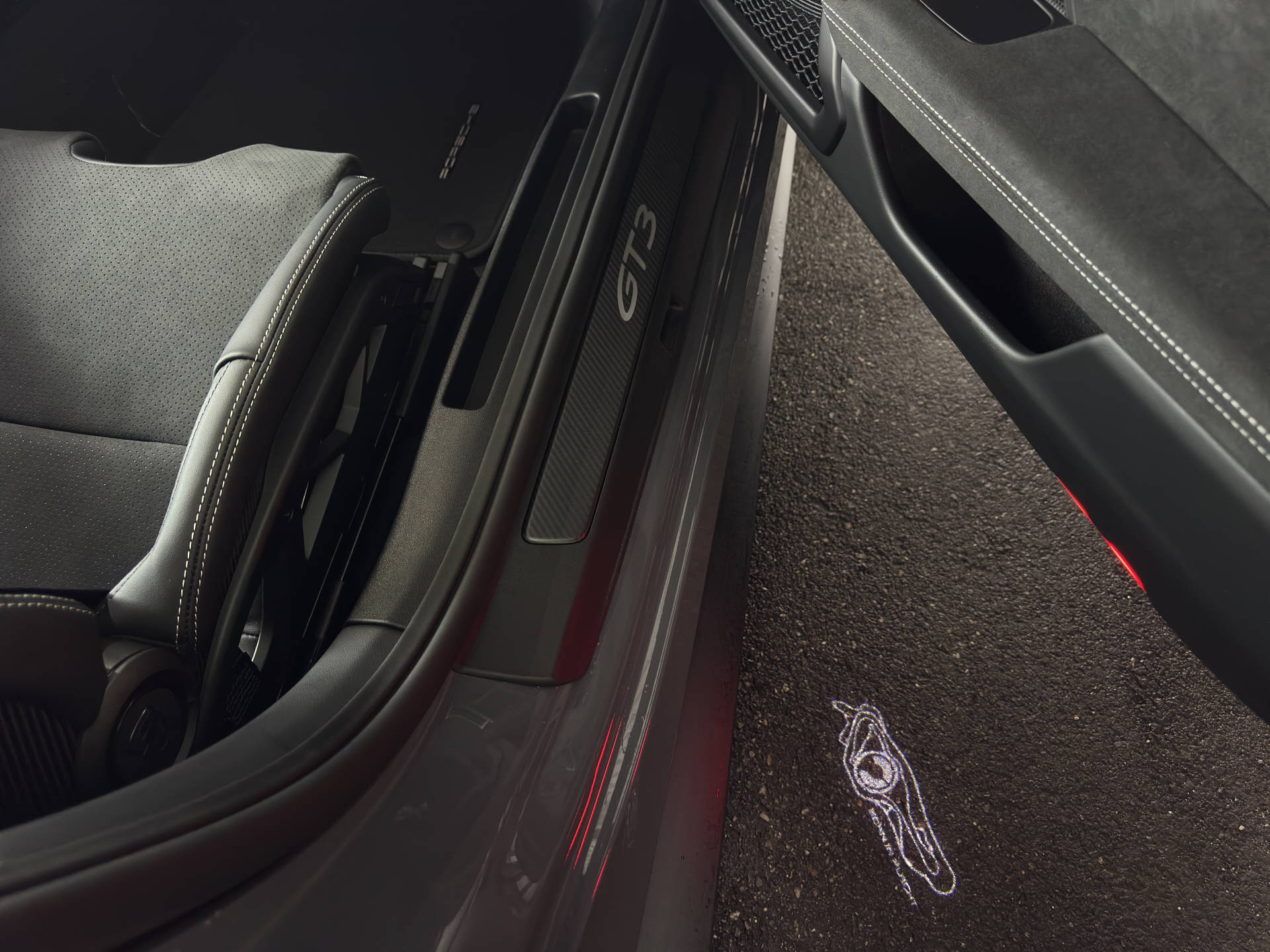 PORSCHE 911 GT3-image-13
