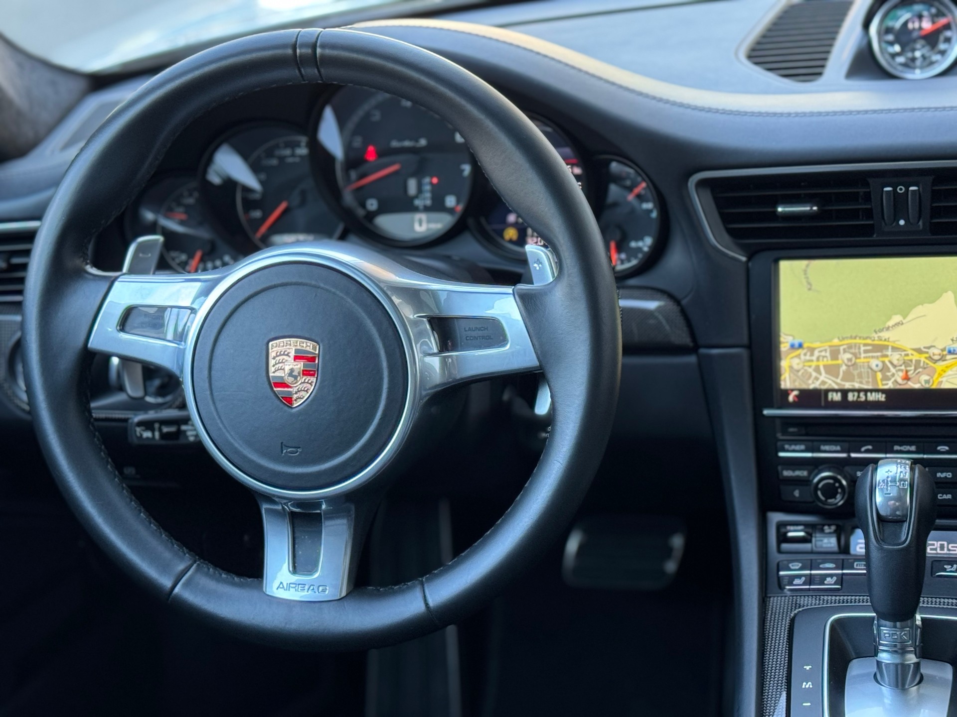 PORSCHE 911 Turbo S PDK-image-15