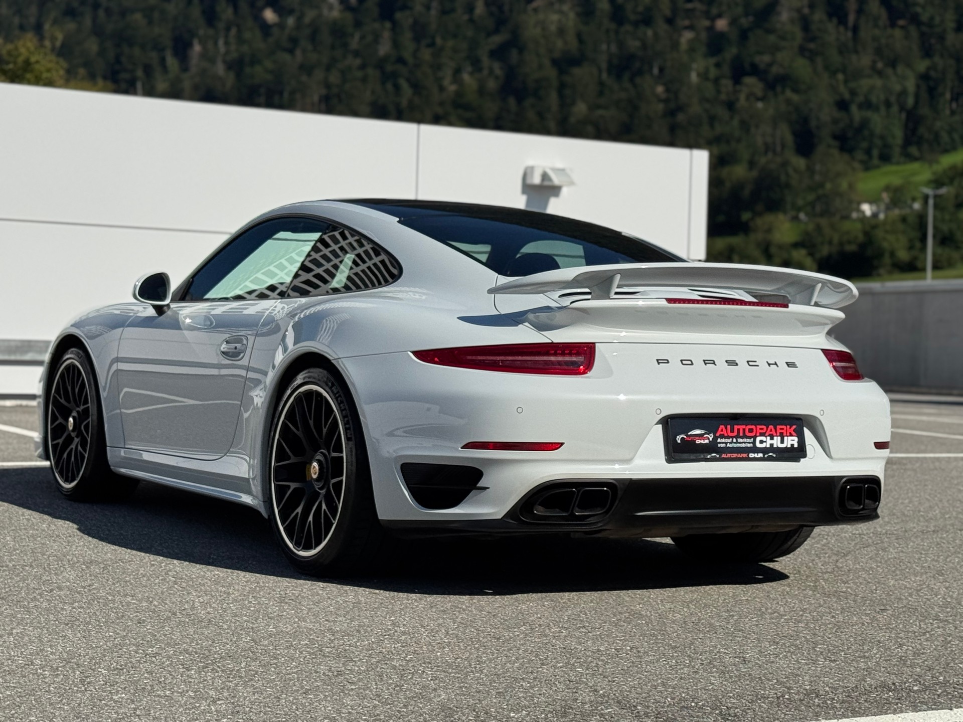 PORSCHE 911 Turbo S PDK-image-2