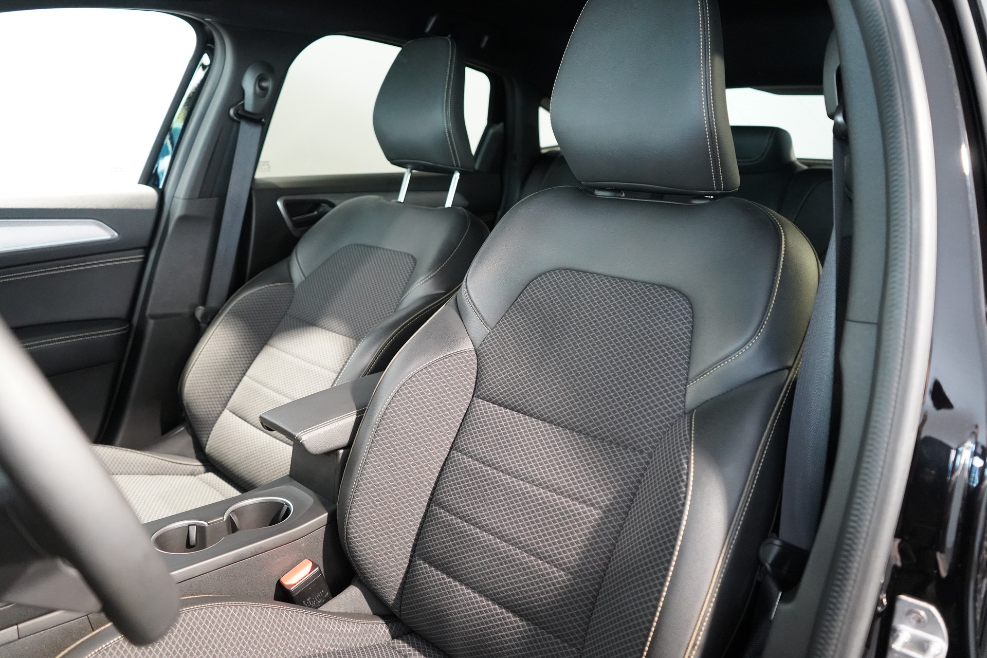 RENAULT Arkana 1.6 E-Tech Techno-image-5