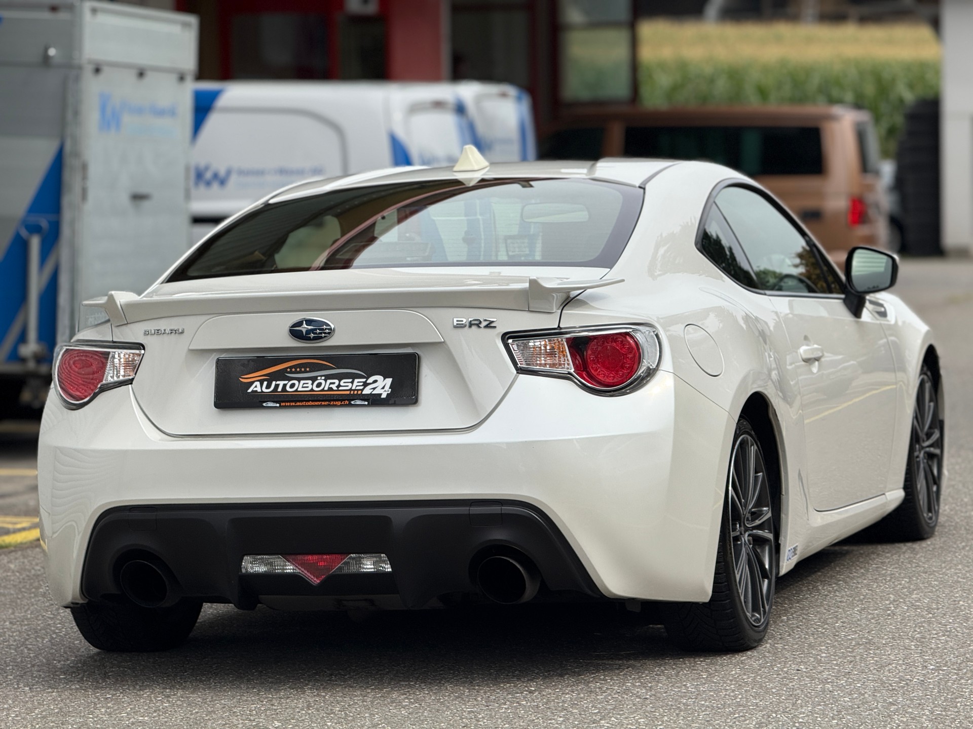 SUBARU BRZ 2.0R-image-4