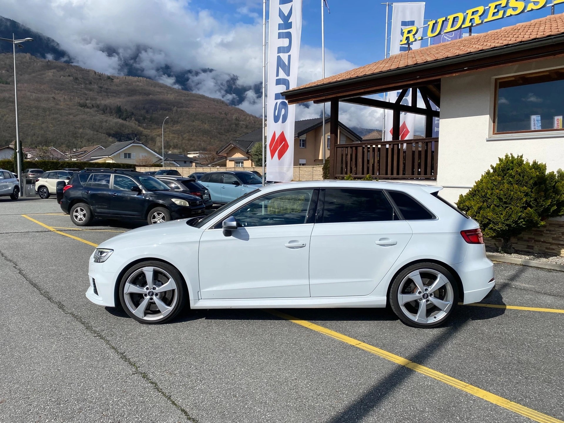 AUDI RS3 Sportback 2.5 TSI quattro S-tronic-image-1