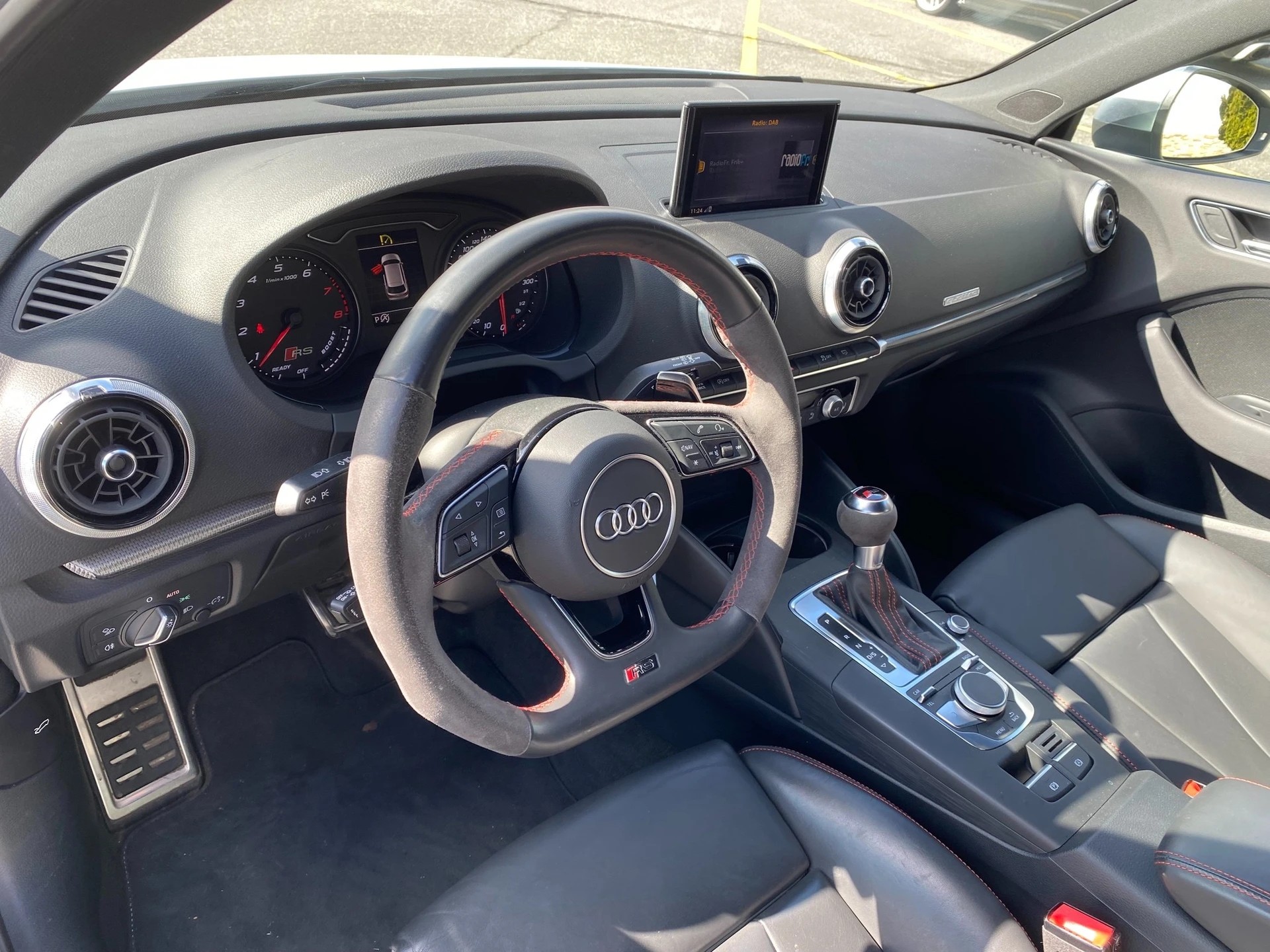 AUDI RS3 Sportback 2.5 TSI quattro S-tronic-image-8