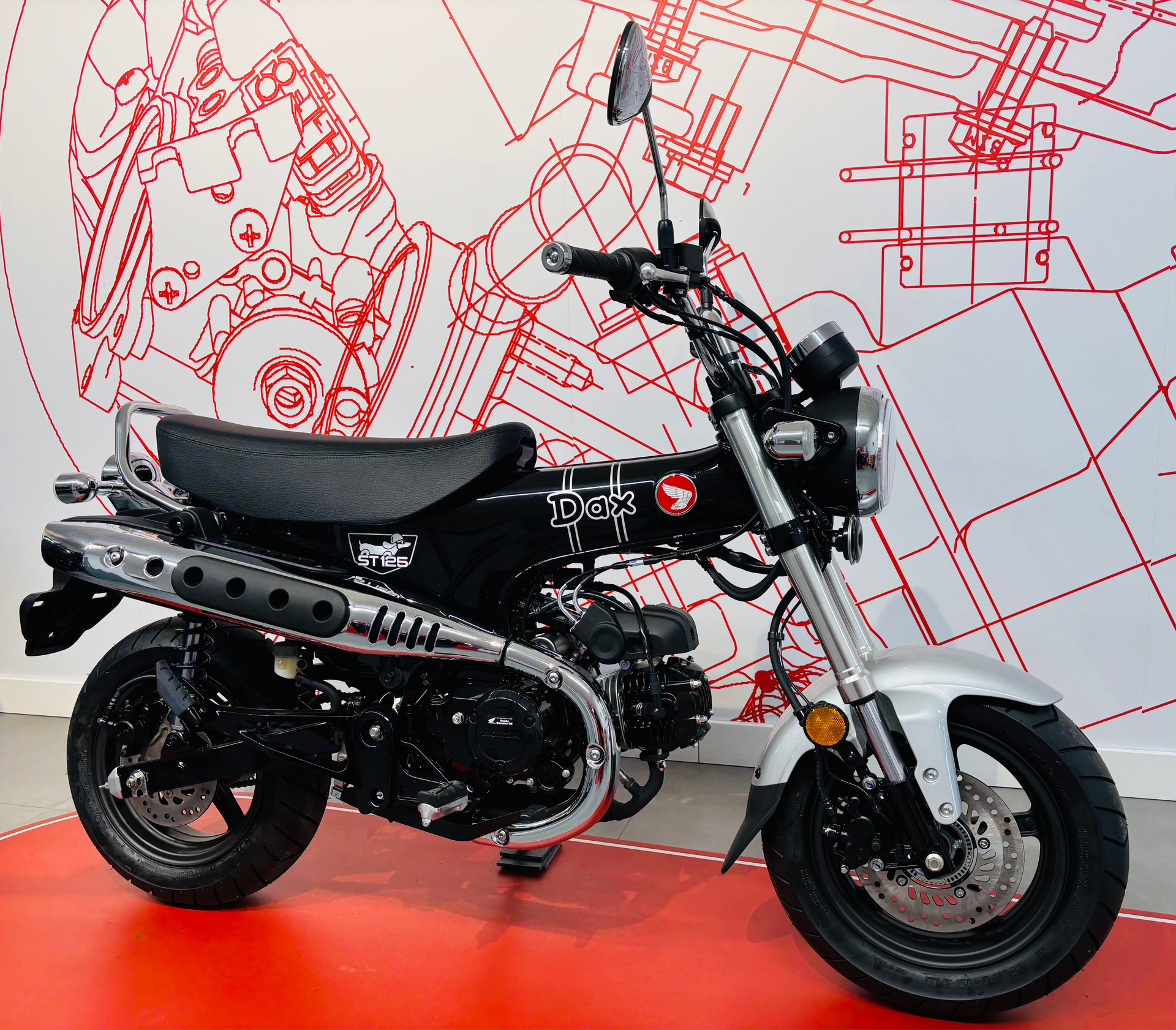 HONDA DAX-showroom-element-2