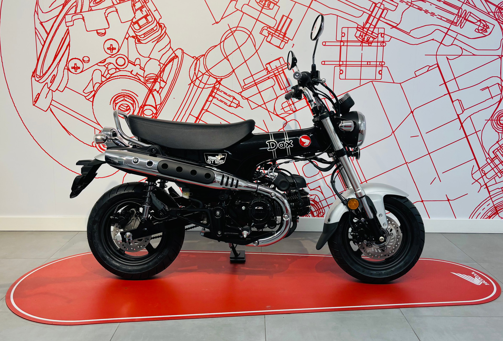 HONDA DAX-showroom-element-1