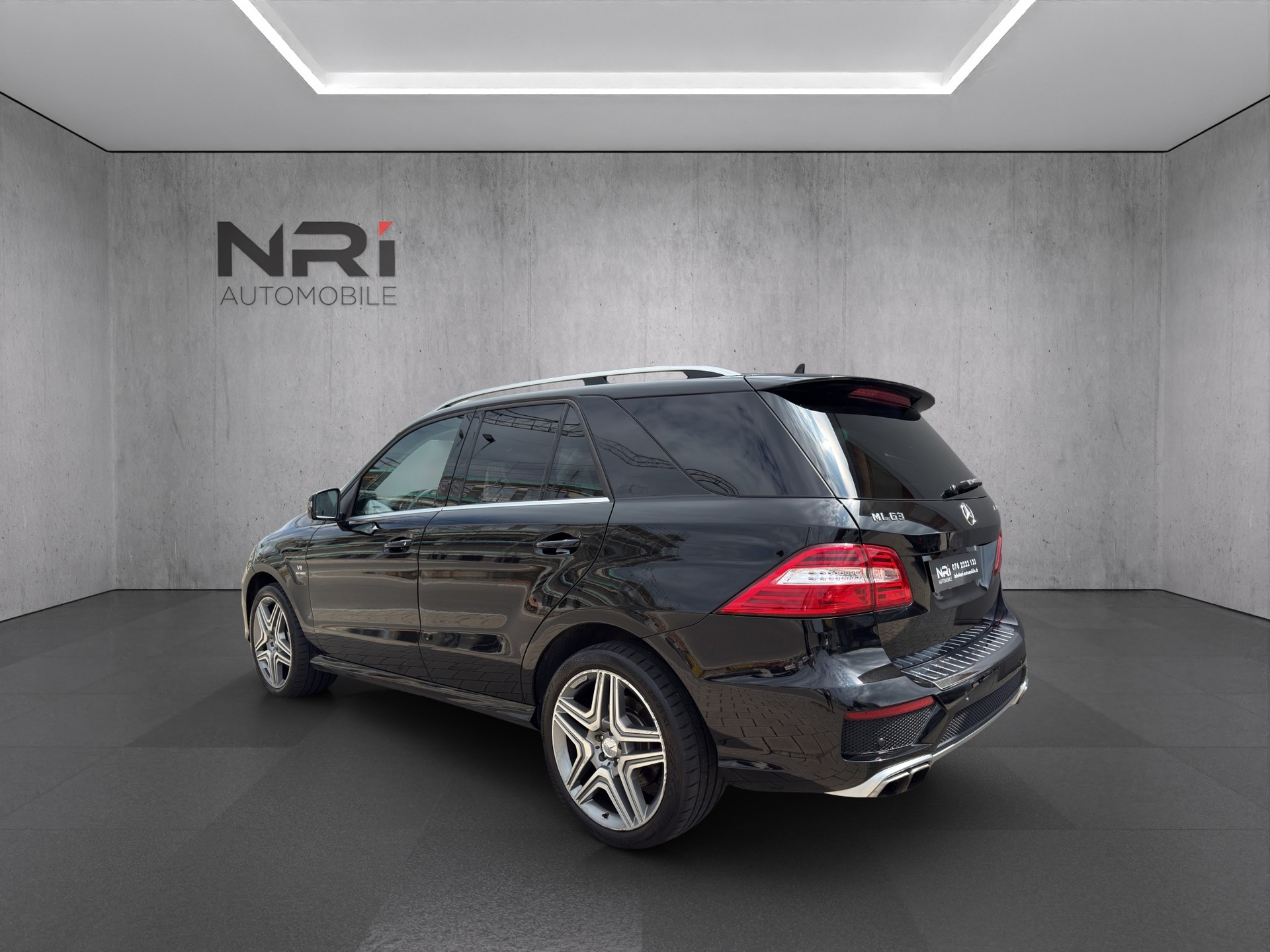 MERCEDES-BENZ ML 63 AMG V8-image-6